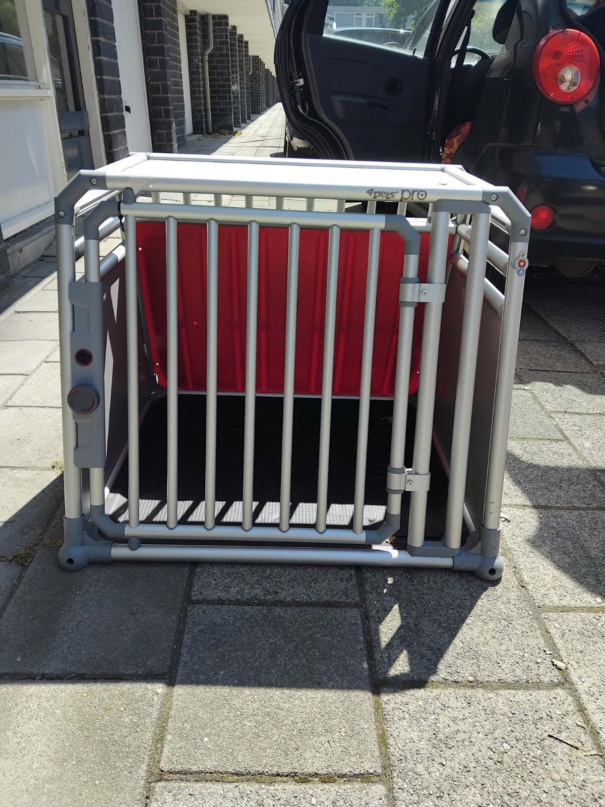 Honden bench kan ook in de auto, Ophalen, Zo goed als nieuw