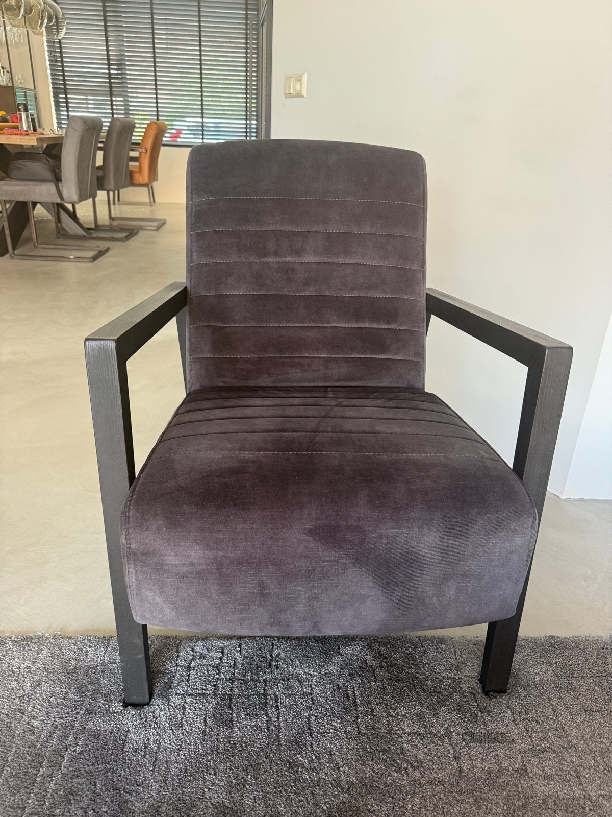 2 z.g.a.n. antraciet/grijze fauteuils met zwarte poten, Ophalen, 75 tot 100 cm, Zo goed als nieuw, Stof