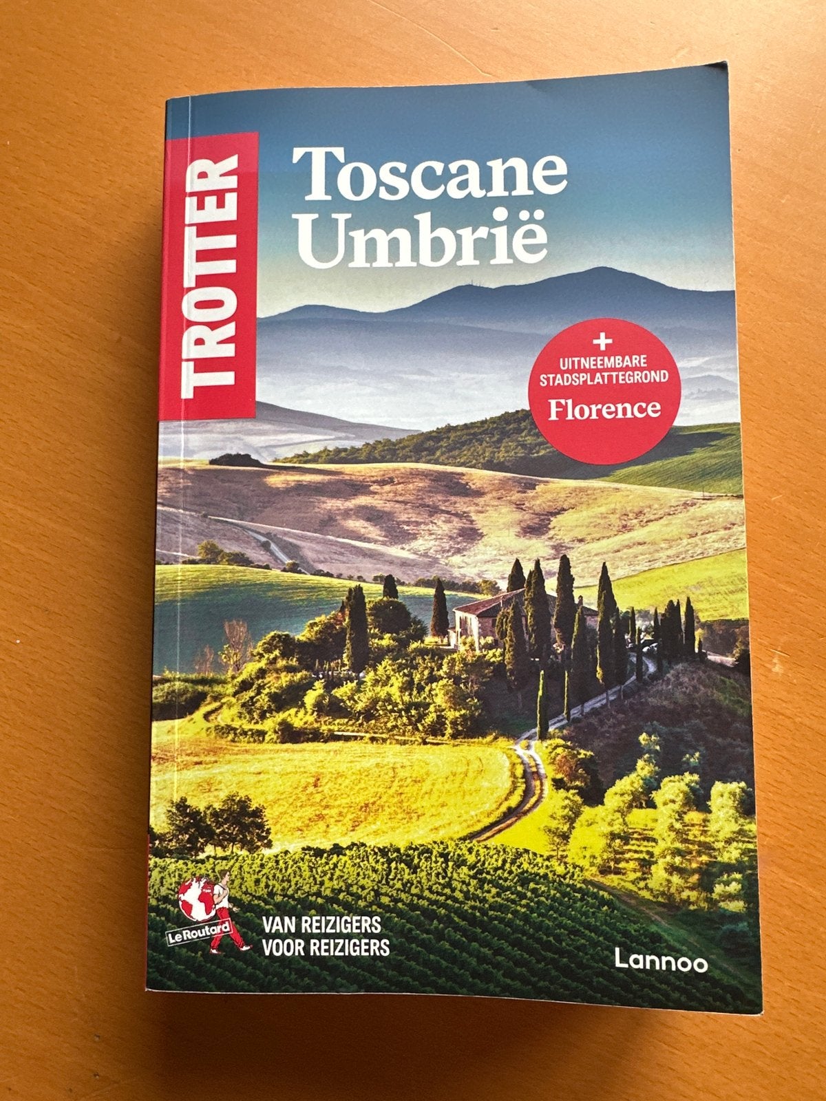 Italië Toscane Umbrië trotter Reisgids met stadsplattegrond, Trotter, Europa, Ophalen of Verzenden, Zo goed als nieuw