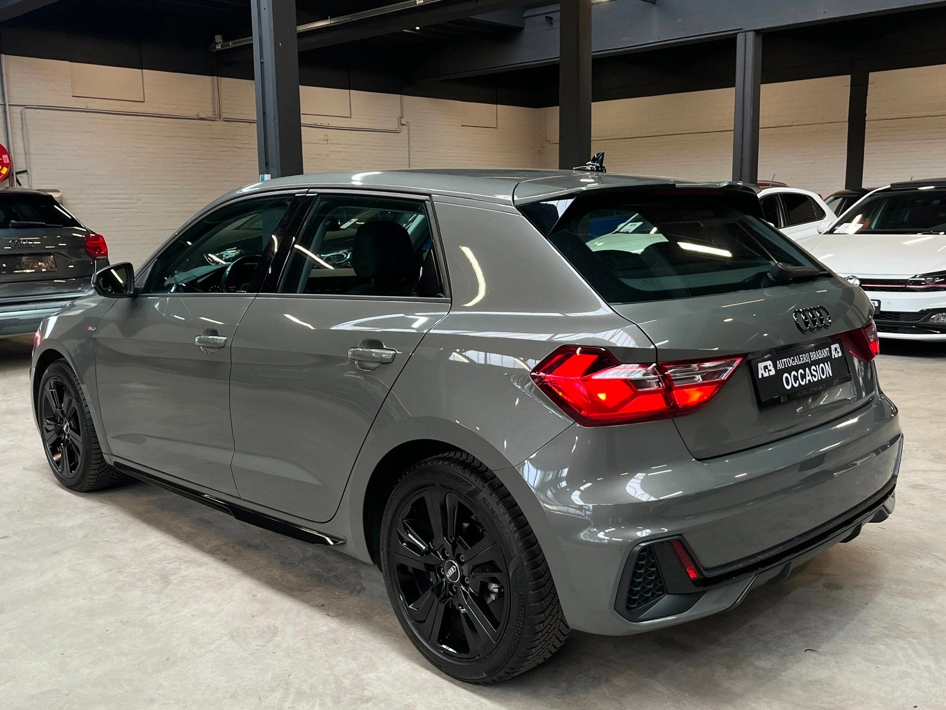 Audi A1 Sportback 30 TFSI S Line *Stoelverwarming/Rijstrooka, Auto's, Dealer onderhouden, Stof, Zwart, 1200 kg