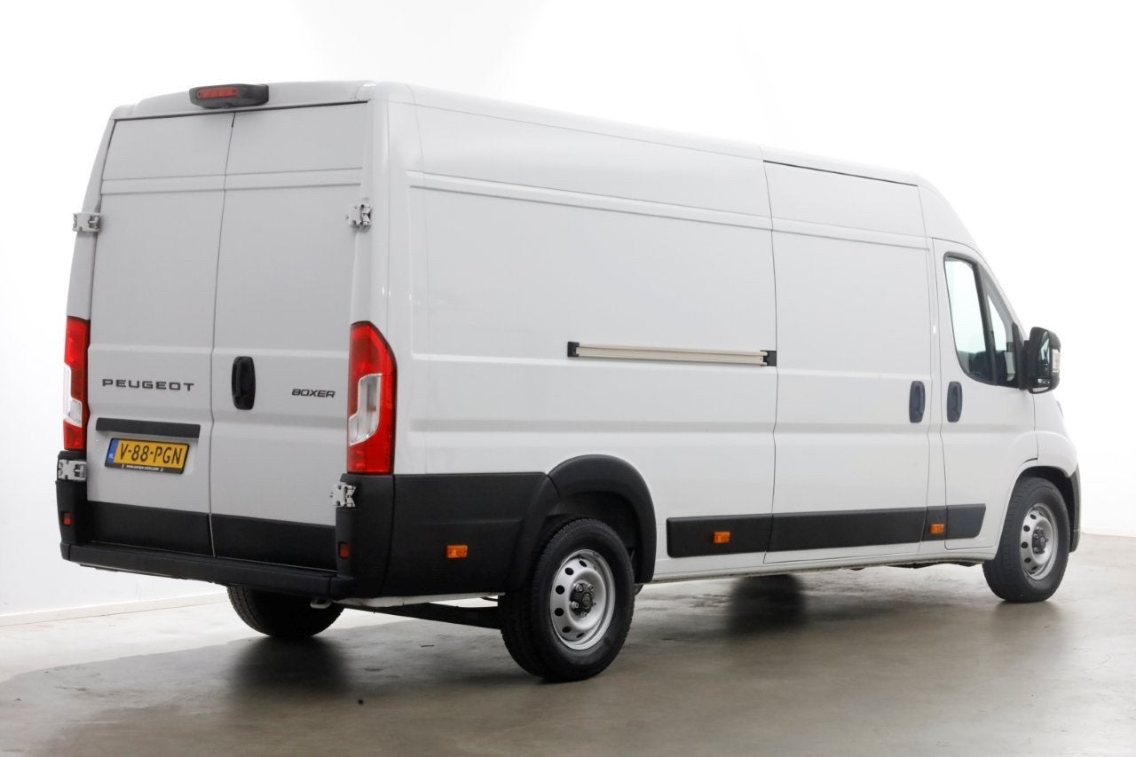 Peugeot Boxer 2.2 BlueHDi 180pk Automaat L4H2 LED/ACC/Navi/C, Auto's, Bestelauto's, Gebruikt, Euro 6, 4 cilinders, 179 pk