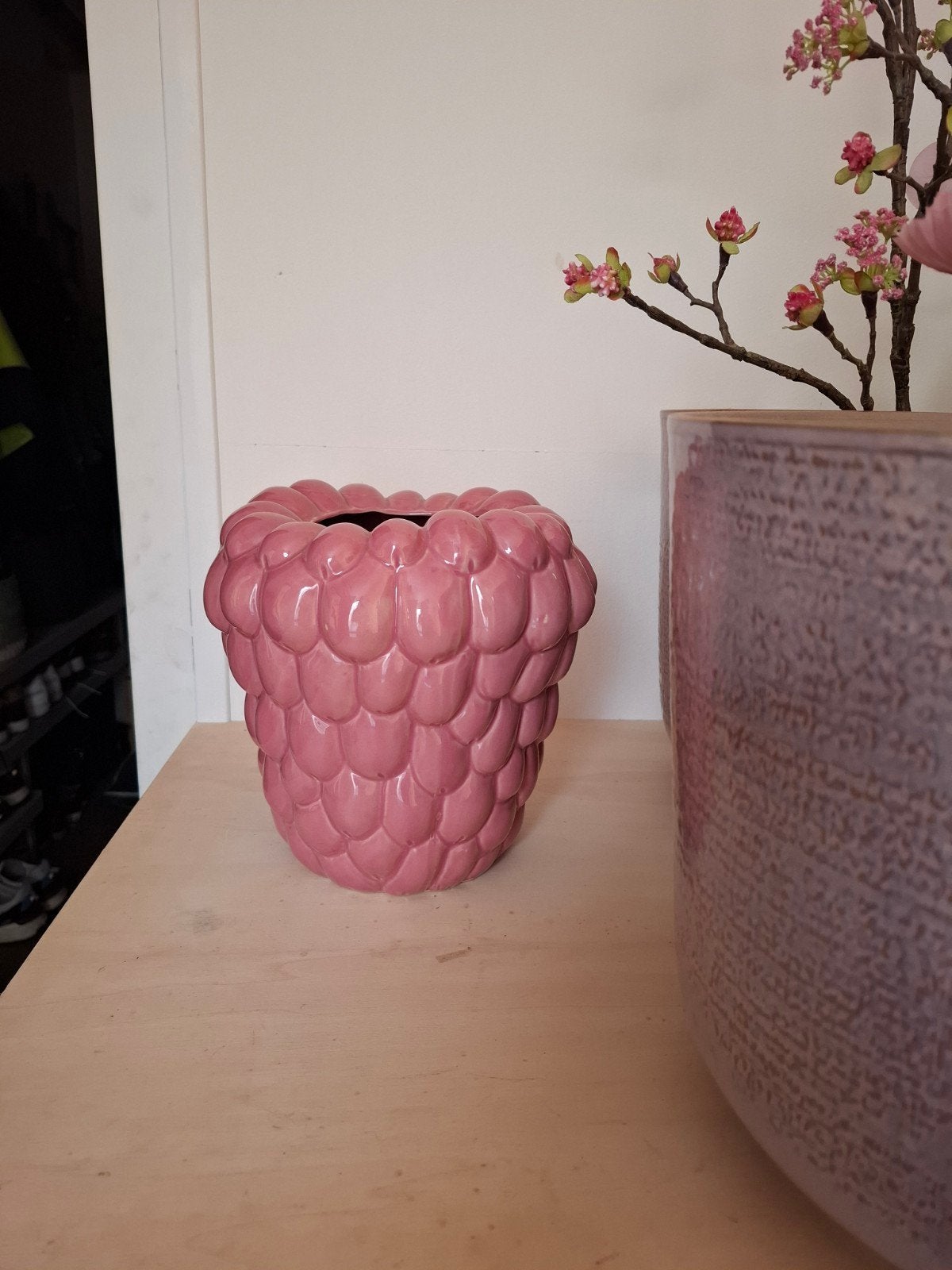 Bloempot. Roze. Framboos., Ophalen, Overige kleuren, Aardewerk of Porselein, Zo goed als nieuw