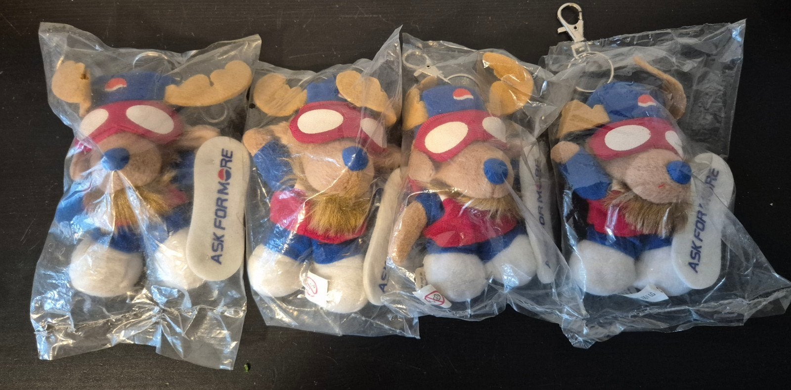 4 Nieuwe Sleutelhangers: Knuffel Figuurtjes, Verzamelen, Ophalen of Verzenden, Nieuw, Knuffel of Figuurtje