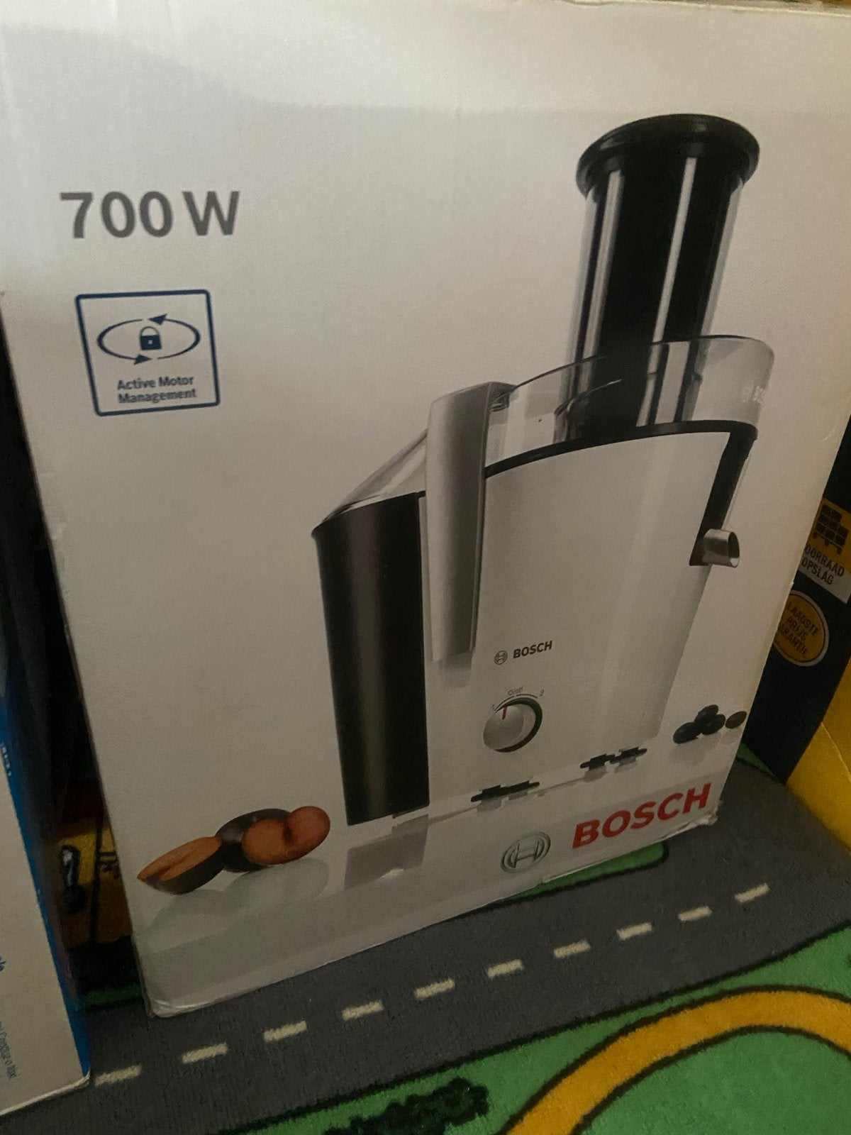 Bosch Sapcentrifuge 700W - Zo goed als nieuw, Ophalen of Verzenden, Zo goed als nieuw, Elektrisch, Sapcentrifuge