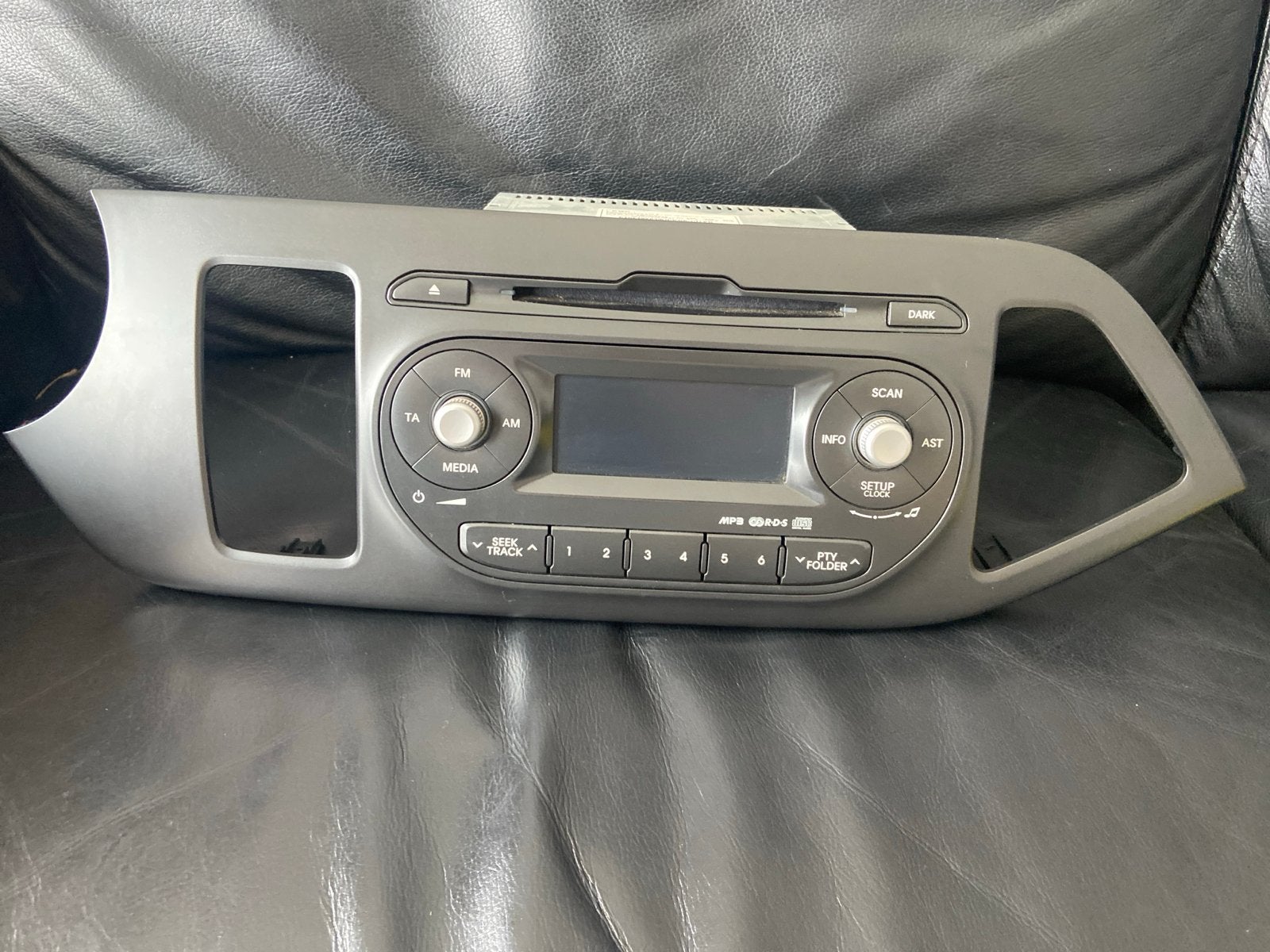 Radio met frame Kia Picanto 2011-2014 plug & play, Ophalen of Verzenden, Gebruikt