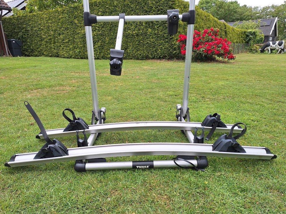 Thule fietsendrager elite G2 standard version, gebogen rails, Ophalen, 2 fietsen, Zo goed als nieuw, Trekhaakdrager