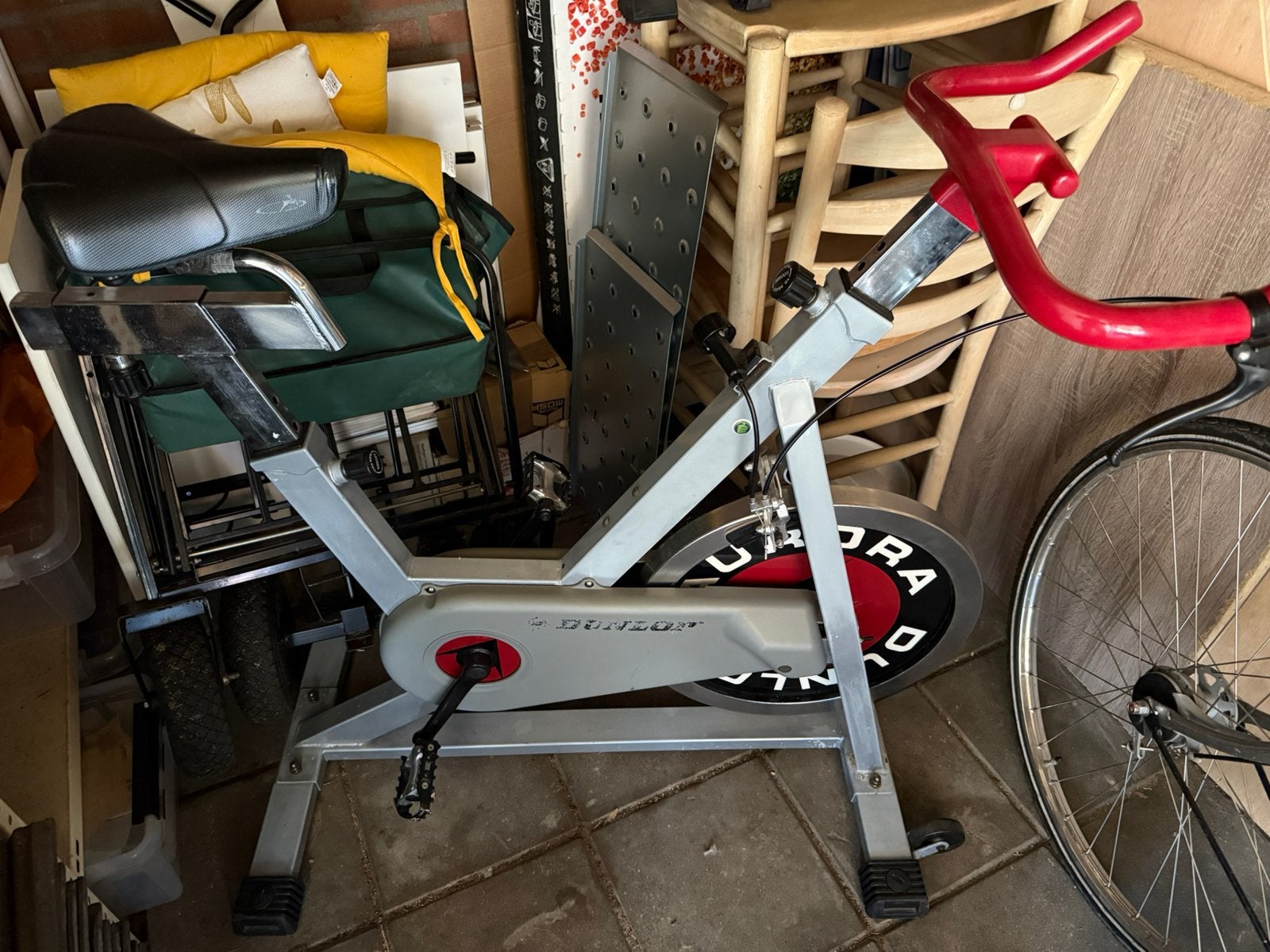 Hometrainer, Sport en Fitness, Fitnessapparatuur, Ophalen, Gebruikt, Metaal, Benen