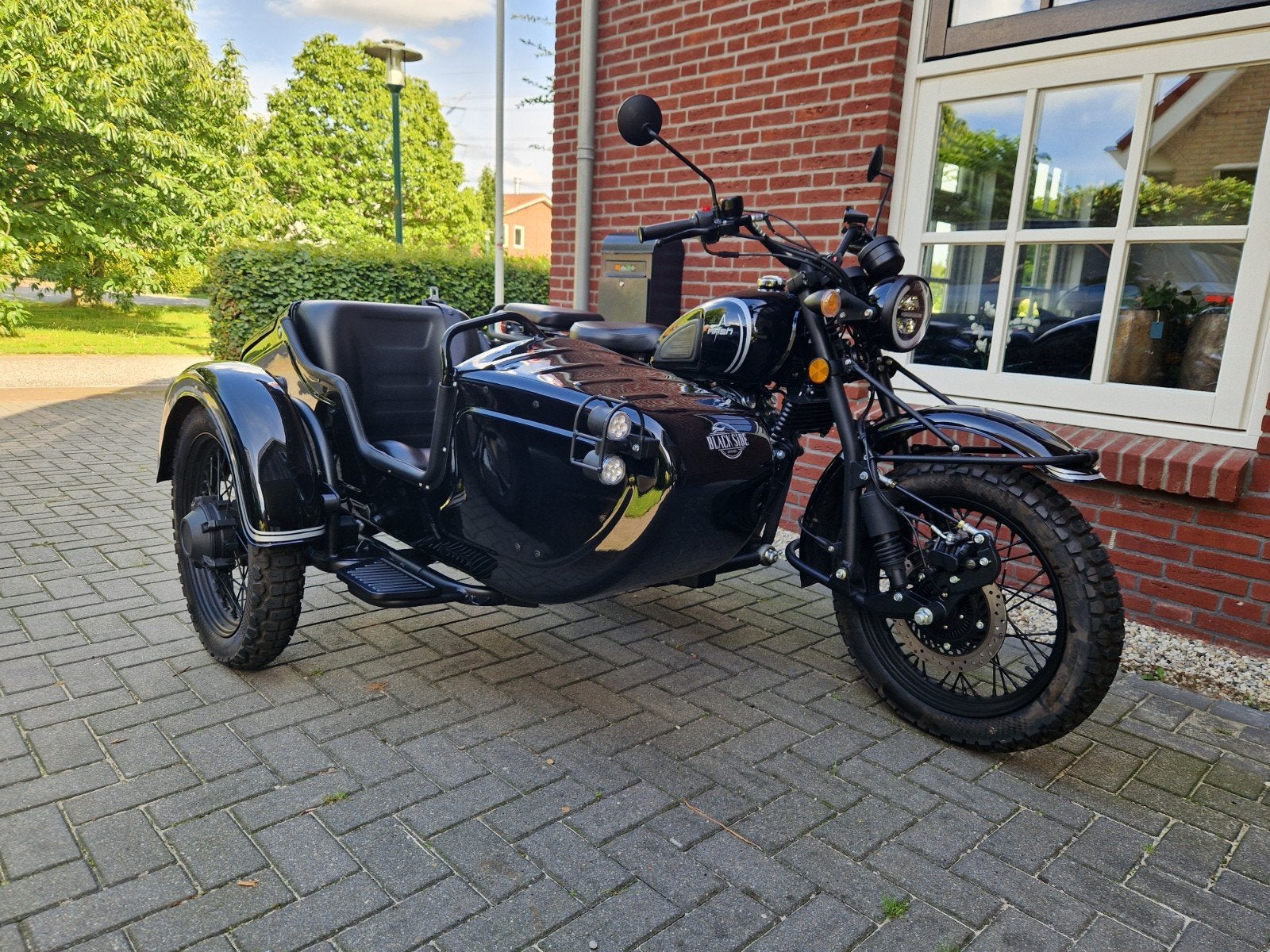 Mash Black Side Zijspan - Nieuwstaat, net ingereden, Motoren, Nieuw, 445 cc, Handgeschakeld, 1 cilinder