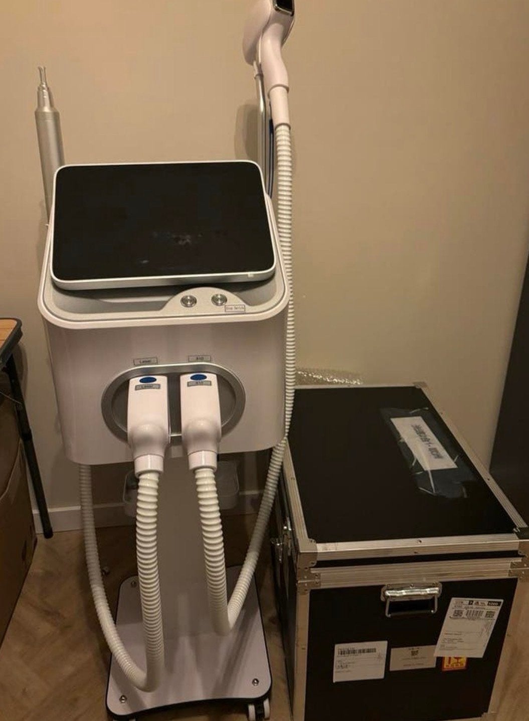 Soprano Titanium Laser Ontharing Apparaat - Zo goed als nieu, Witgoed en Apparatuur, Ophalen of Verzenden, Zo goed als nieuw, Scheren en Epileren
