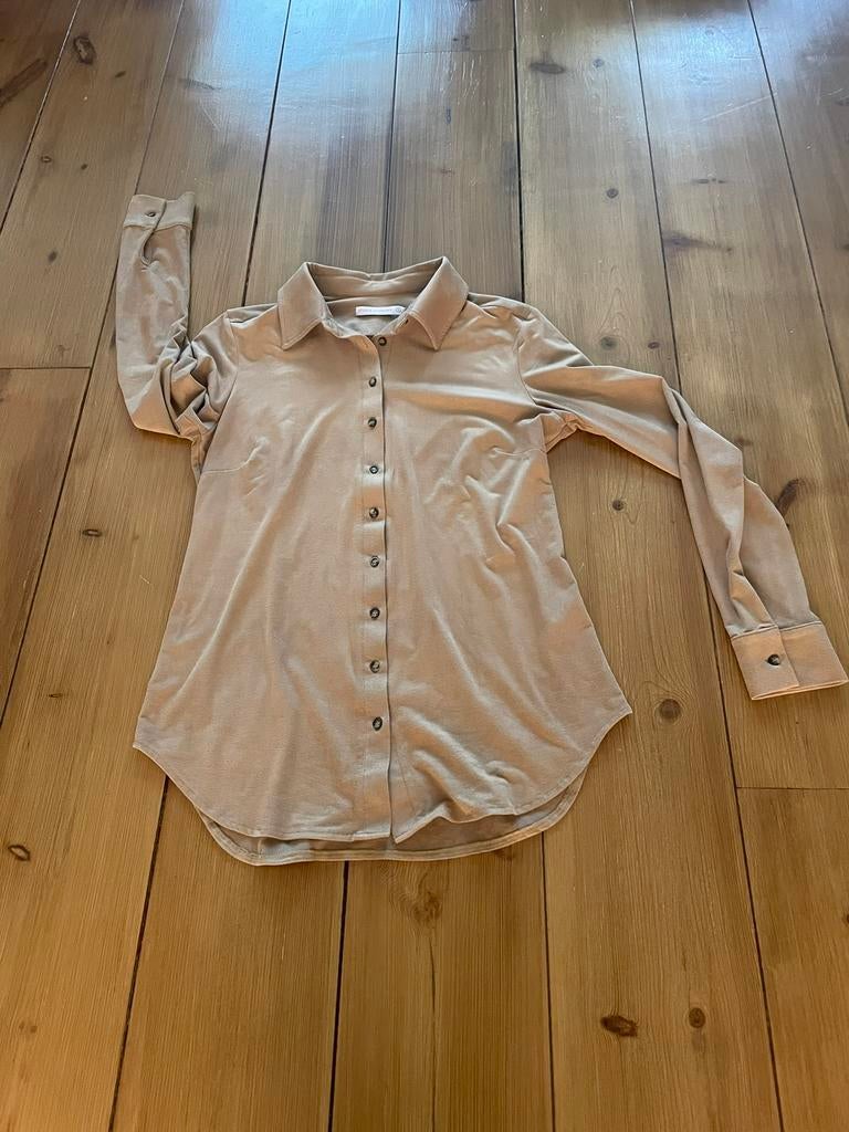 Leuke beige suedine blouse Studio Anneloes, M, Ophalen of Verzenden, Zo goed als nieuw, Maat 38/40 (M), Beige