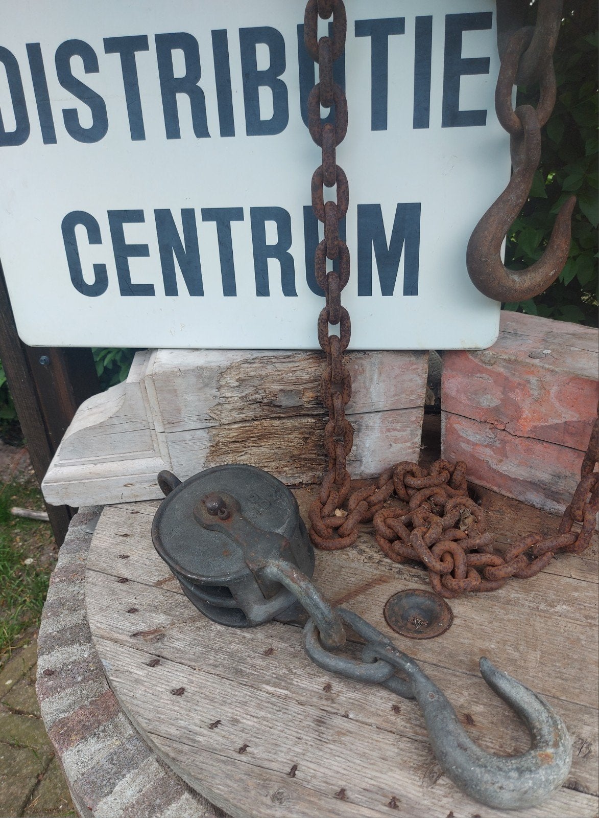 Vintage ijzeren katrol met vaste hijshaak industrieel item, Ophalen of Verzenden