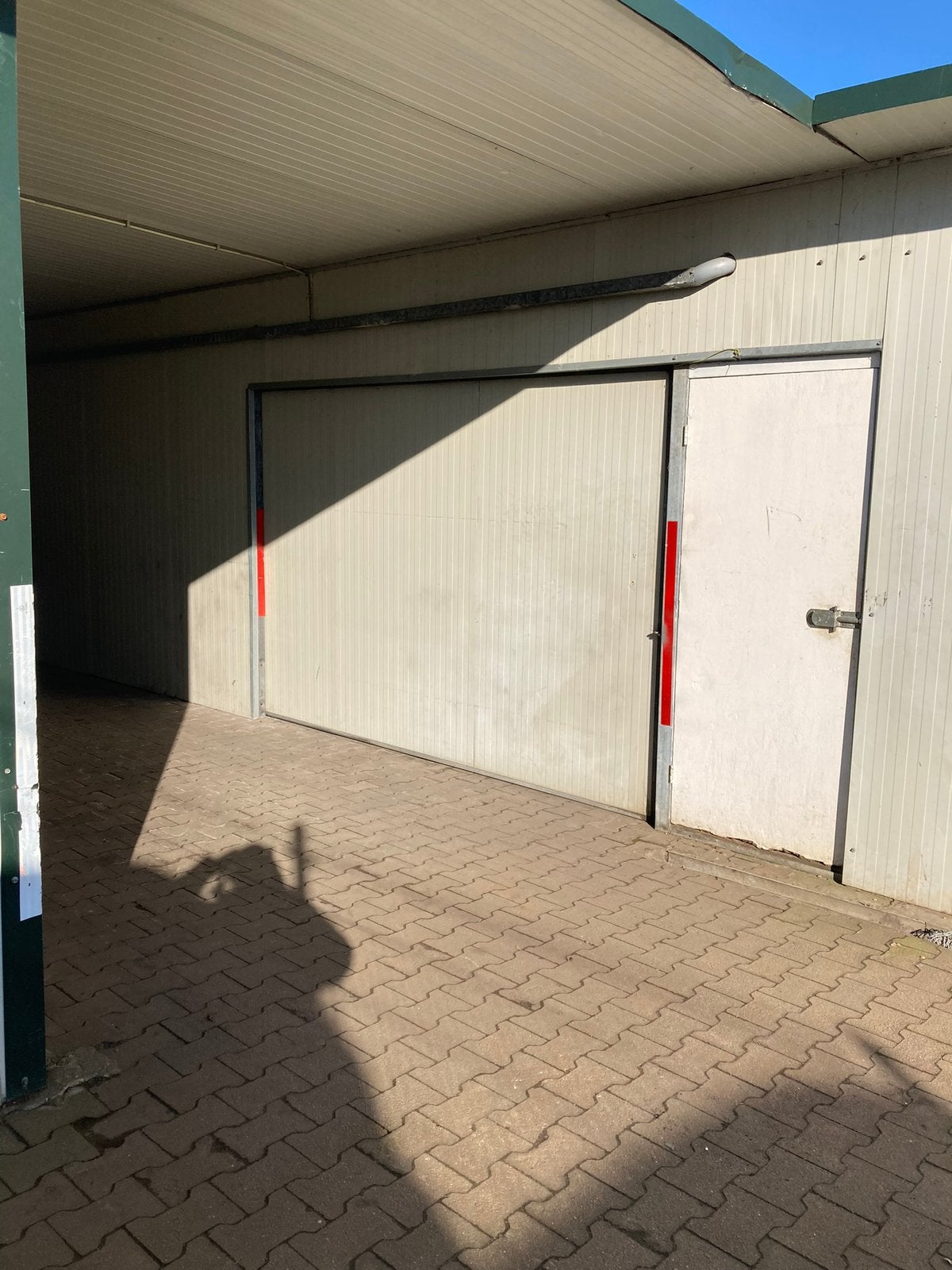 Bedrijfs-/opslagruimte ca. 50 m² te huur –Bergschenhoek
