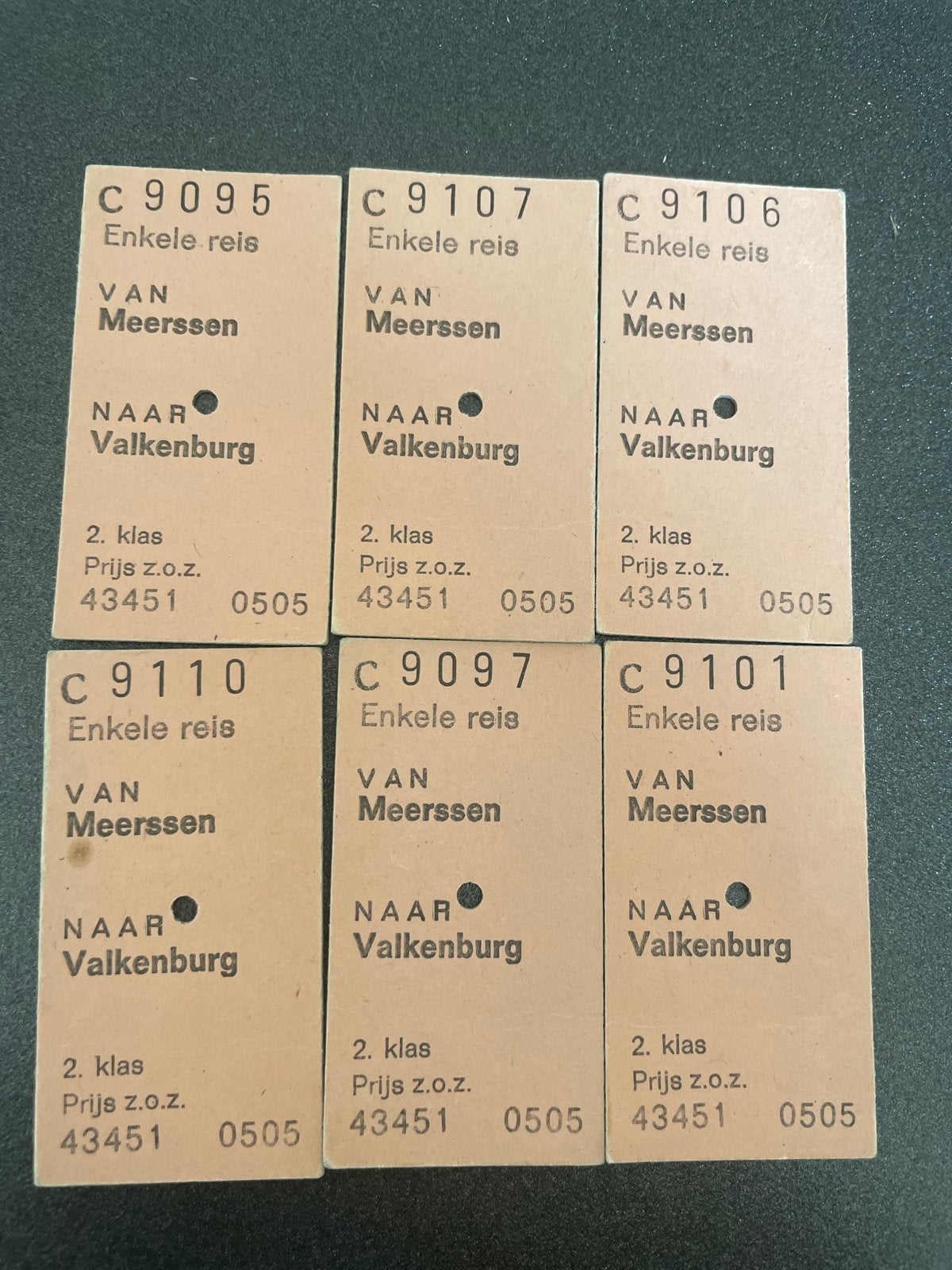 Treinkaartjes Meersen Valkenburg, Eén persoon, Vliegtuig, Met bestemming of datum