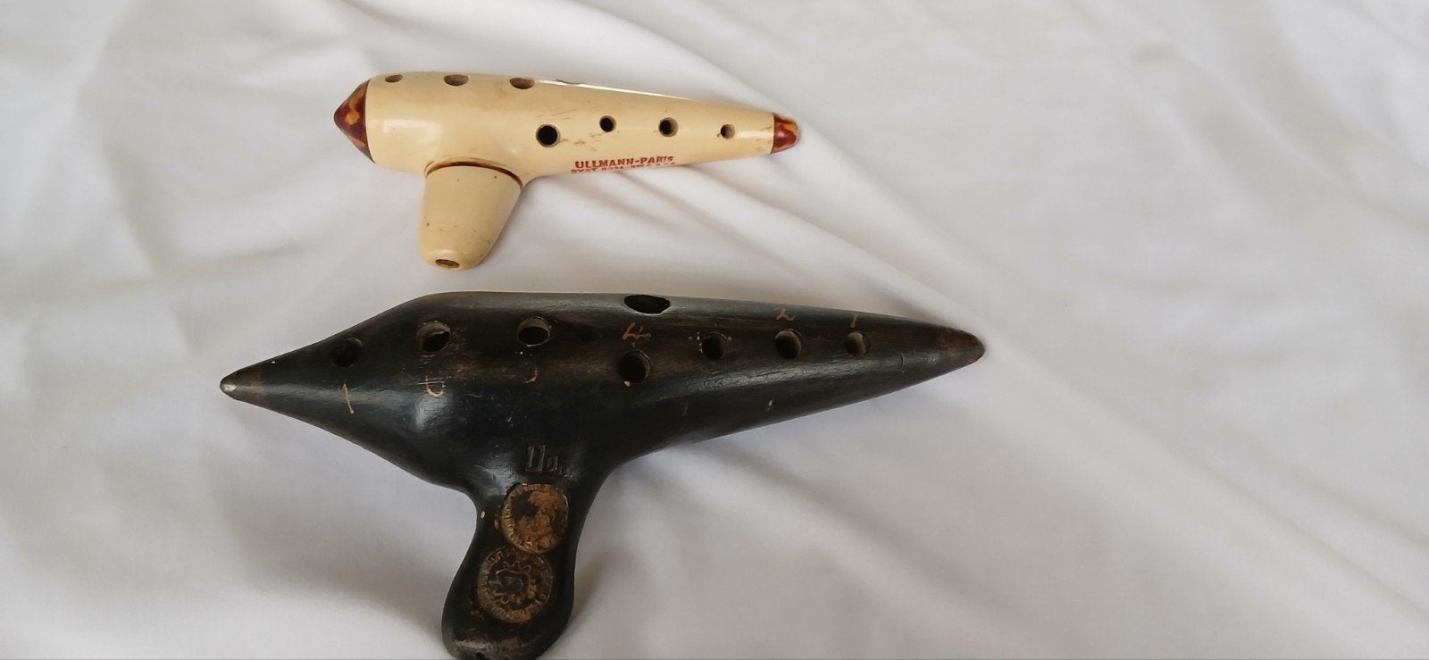 Vintage Ocarina Ullmann-Paris en onbekende zwarte ocarina, Muziek en Instrumenten, Blaasinstrumenten | Overige, Ophalen of Verzenden