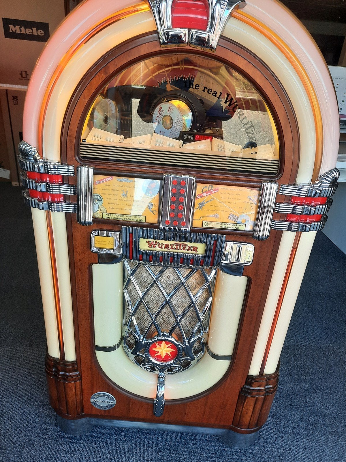 wurlitzer 1015 cd., Verzamelen, Ophalen, Zo goed als nieuw, 1970 tot heden, Wurlitzer