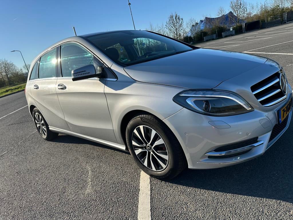 Mercedes-Benz B-Klasse 1.6 B180 5DRS BE Dct7 2014 Grijs, 1325 kg, Zwart, 4 cilinders, 122 pk
