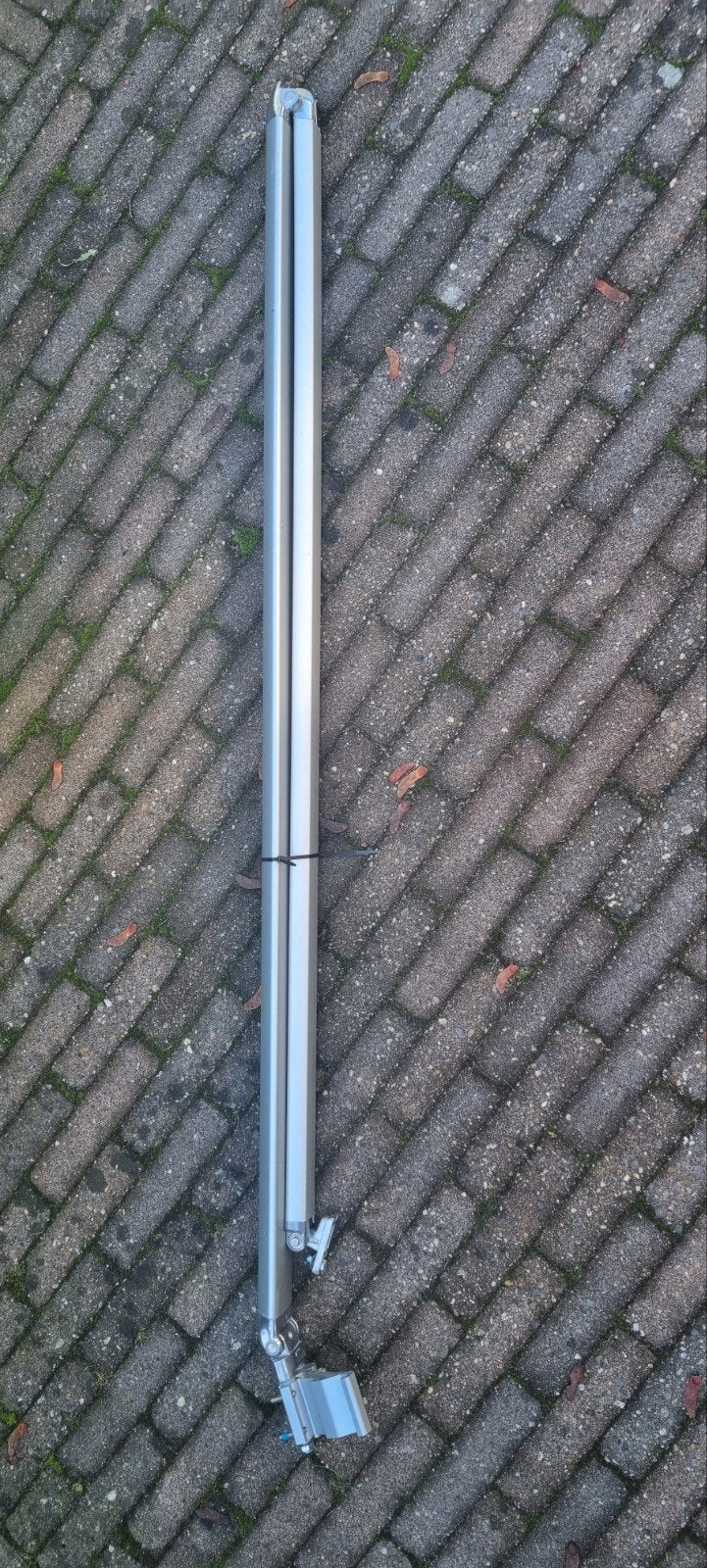 Knikarm Thule 6200 rechts voor zonnescherm, Ophalen, Zo goed als nieuw