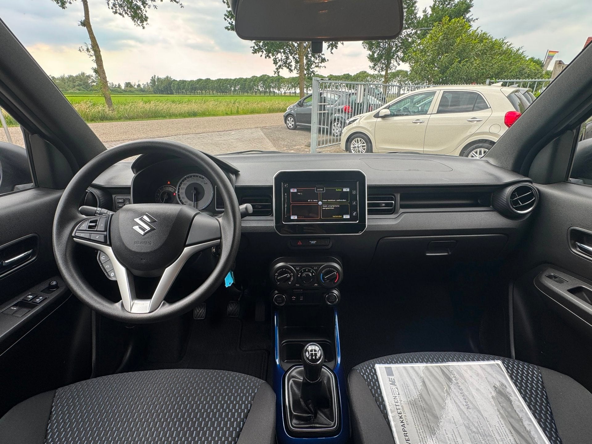 Suzuki Ignis 1.2 Smart Hybrid Select 2025 / CAMERA / HOGE IN, Auto's, Suzuki, Stof, Gebruikt, Zwart, 4 cilinders