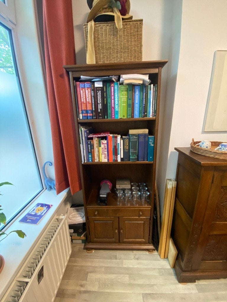 (Boeken)kast eikenfineer, Ophalen, Met deur(en), Eikenhout, 50 tot 100 cm