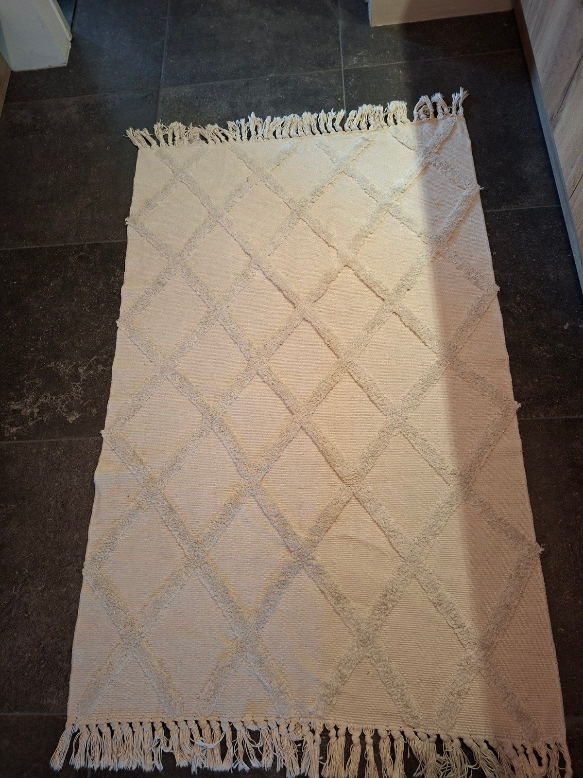 Vloerkleed (100x155cm), Ophalen, 50 tot 100 cm, Zo goed als nieuw, Crème