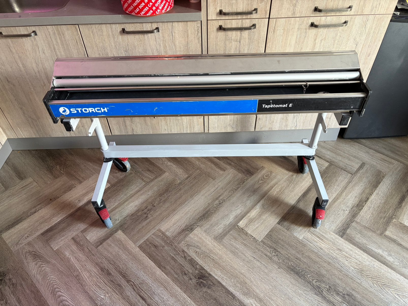 Storch Tapetomat E lijmbak 110 cm – op onderstel, Ophalen, Zo goed als nieuw, Overige typen