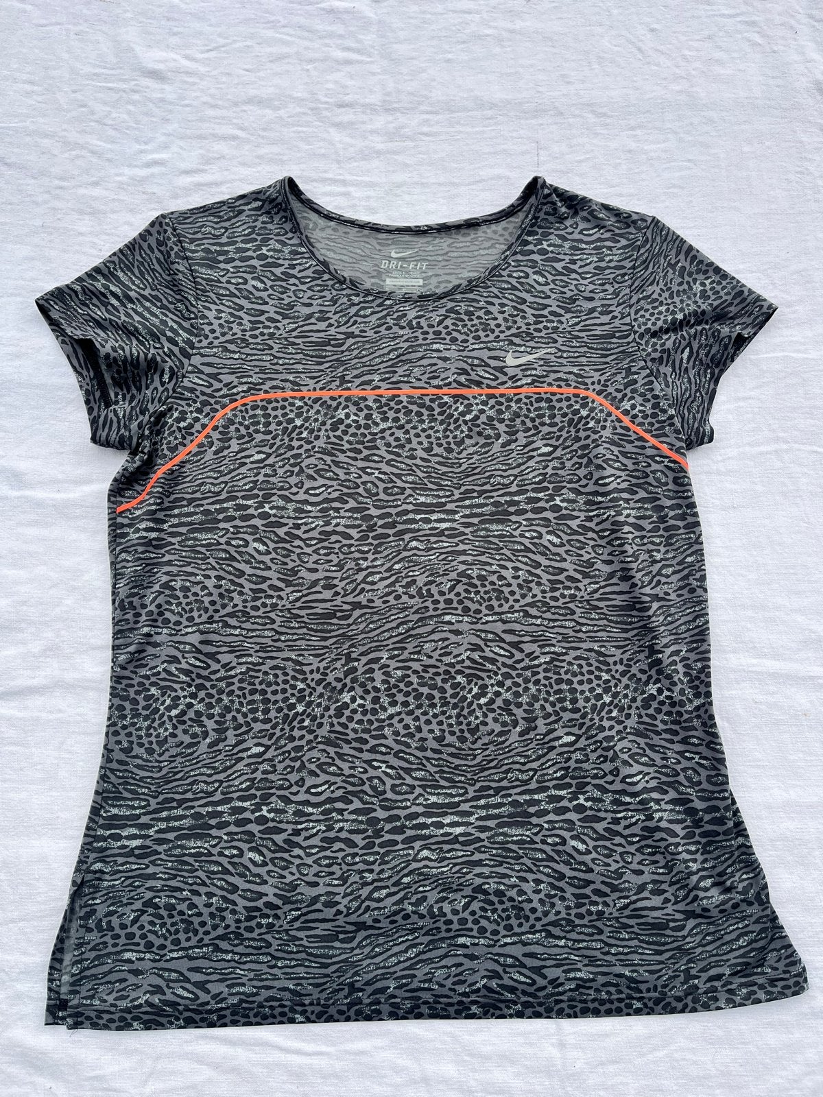 Nike Dri-Fit Sportshirt - Grijs met print, Ophalen of Verzenden, Hardlopen of Fietsen, Maat 36 (S), Grijs