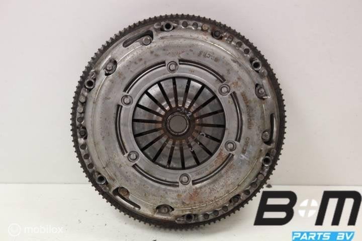 Vliegwiel + koppeling VW Polo 6C 04E141025, Gebruikt