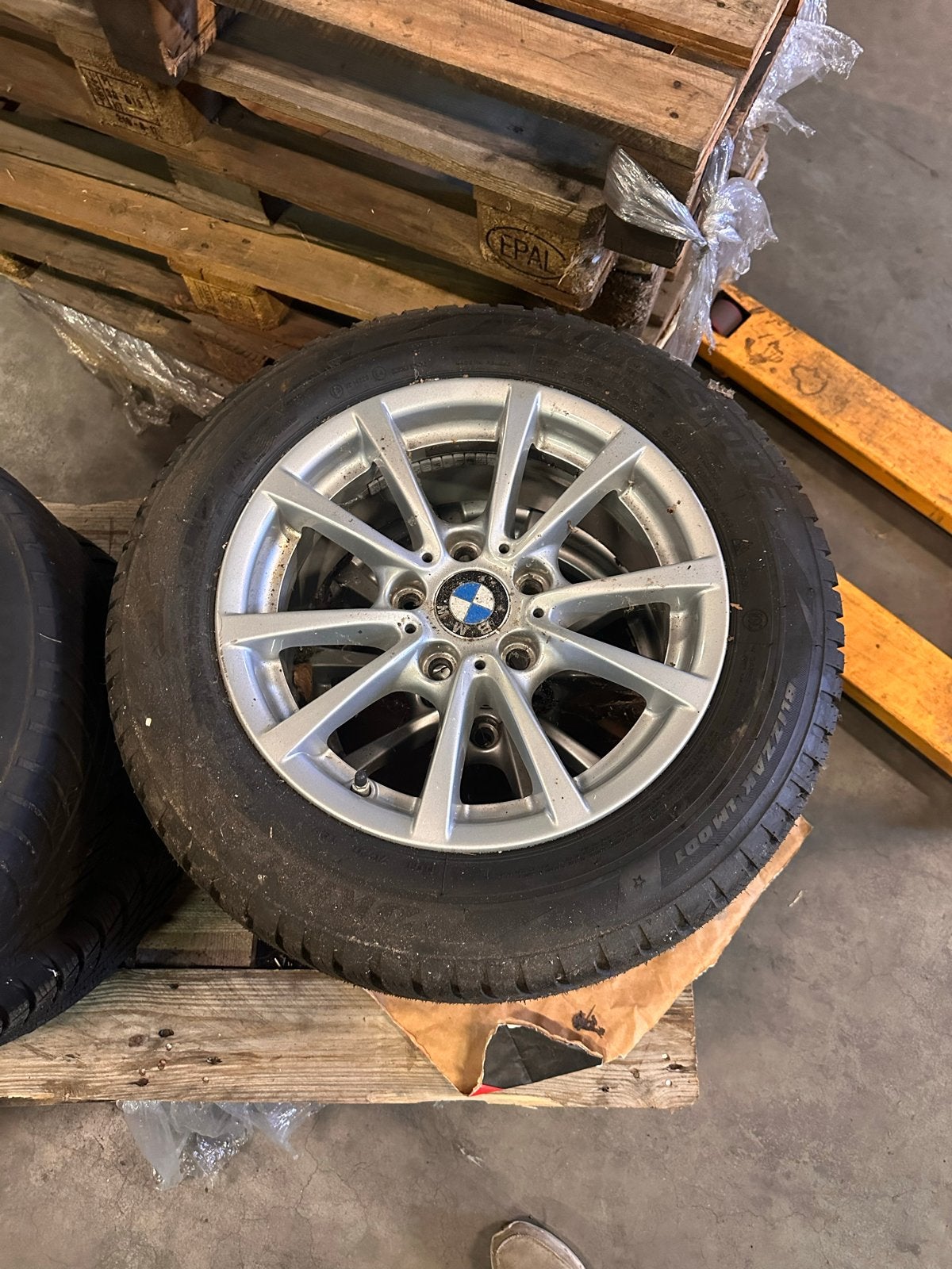Winterset BMW 16 inch velgen met Bridgestone banden, Ophalen, Gebruikt