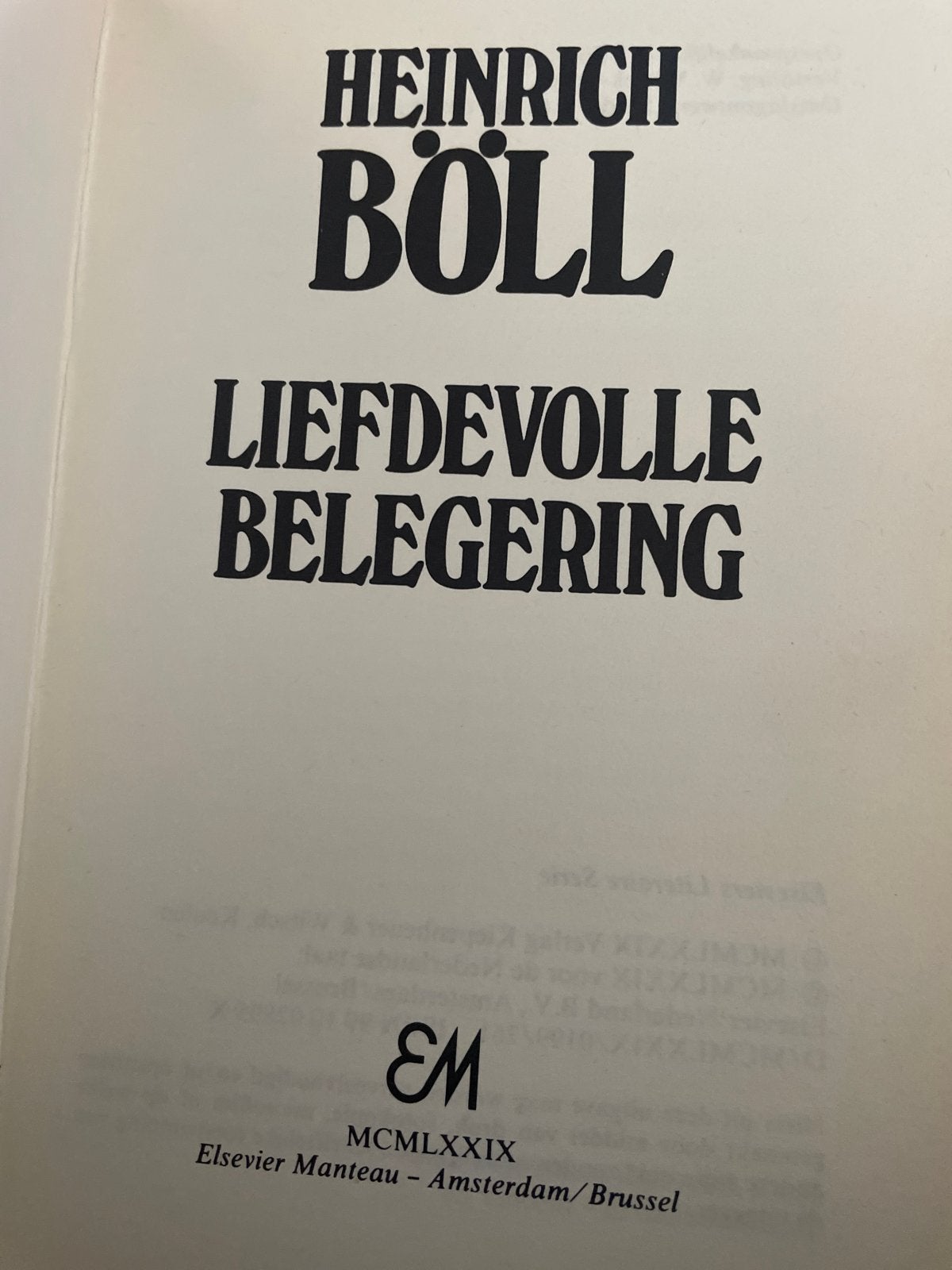 Liefdevolle Belegering - Heinrich Böll (1979), Boeken, Ophalen of Verzenden, Gelezen, Europa overig