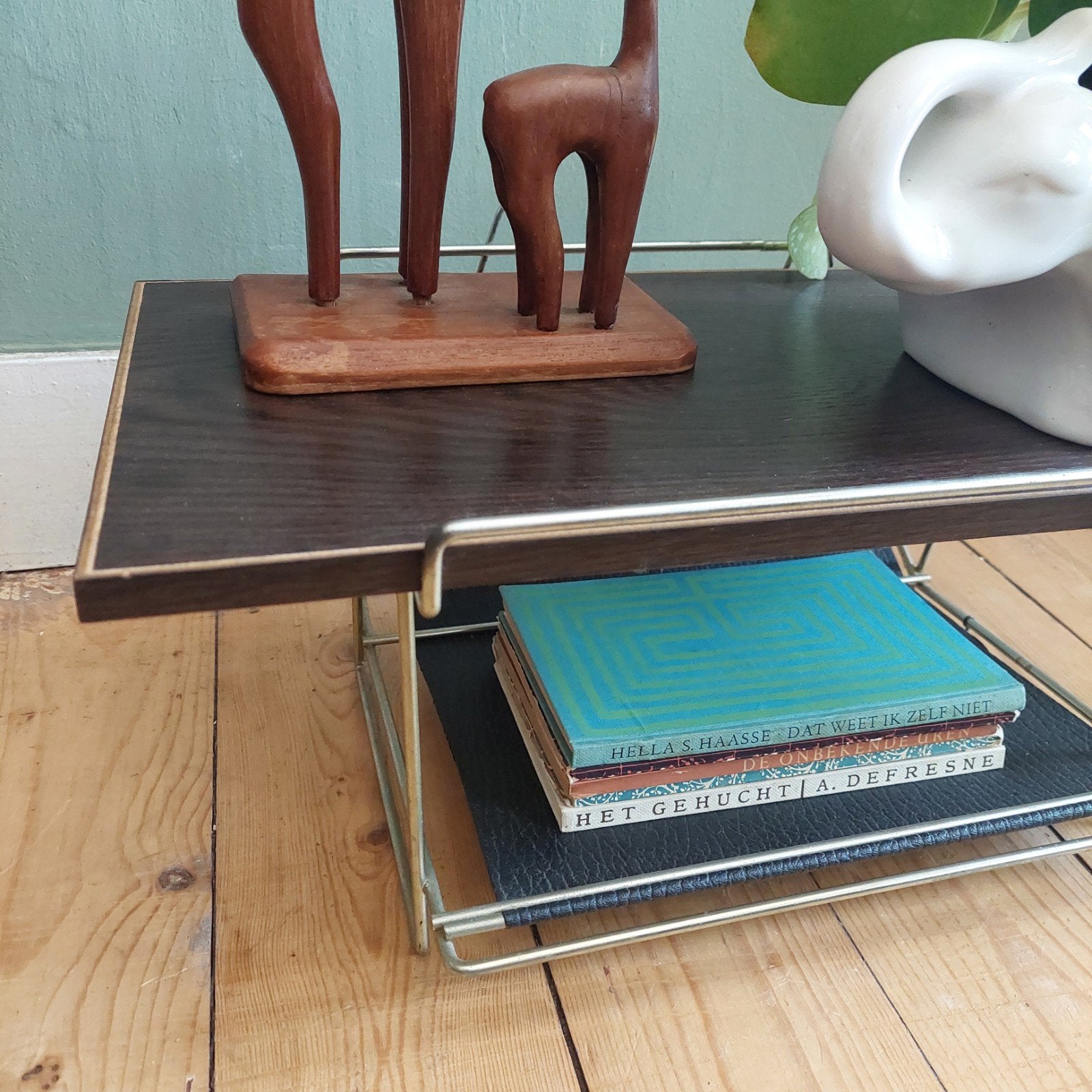 Lucky Vintage  midcentury telefoontafeltje wandtafeltje, Huis en Inrichting, Woonaccessoires | Wandplanken en Boekenplanken, Gebruikt