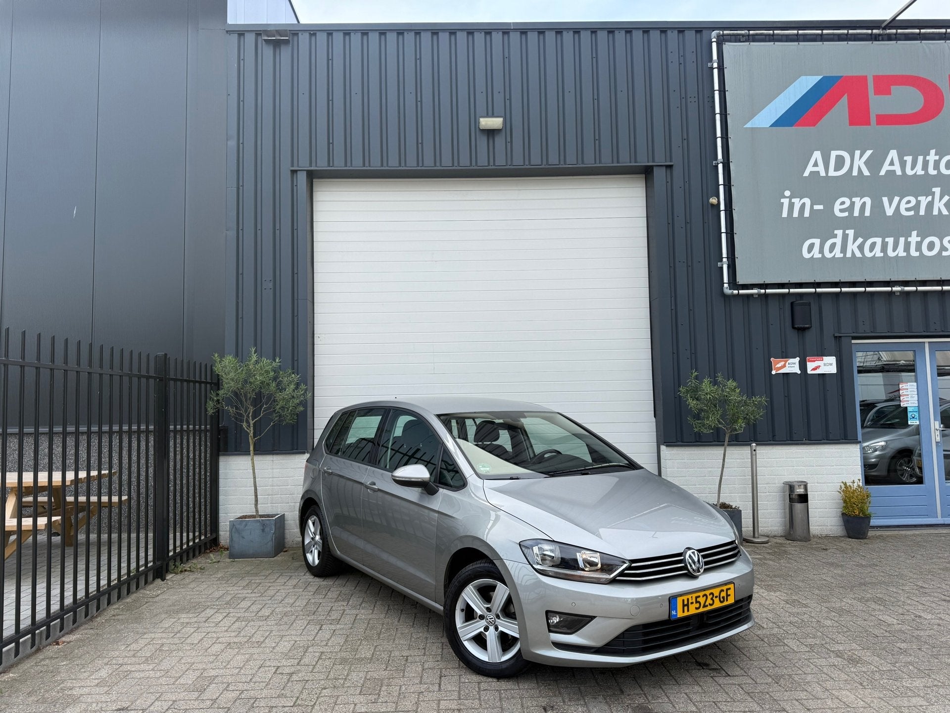 Volkswagen Golf Sportsvan 1.2 TSI Highline AUTOMAAT/NAVI/TRE, Auto's, Stof, Gebruikt, Euro 6, 4 cilinders