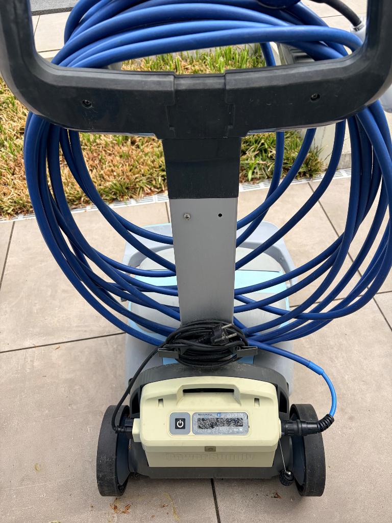 Zwembadrobot Zenit Dolphin, Tuin en Terras, Zwembad-toebehoren, Ophalen, Gebruikt, Overige typen