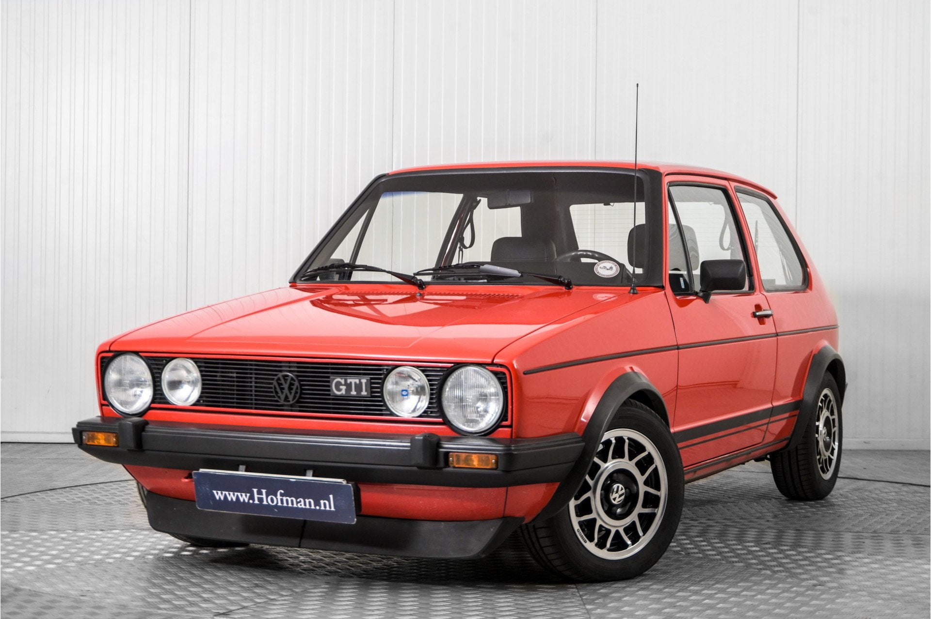 Volkswagen Golf 1 GTI 1.8 (bj 1983), Auto's, Gebruikt, Bedrijf, Handgeschakeld, Golf