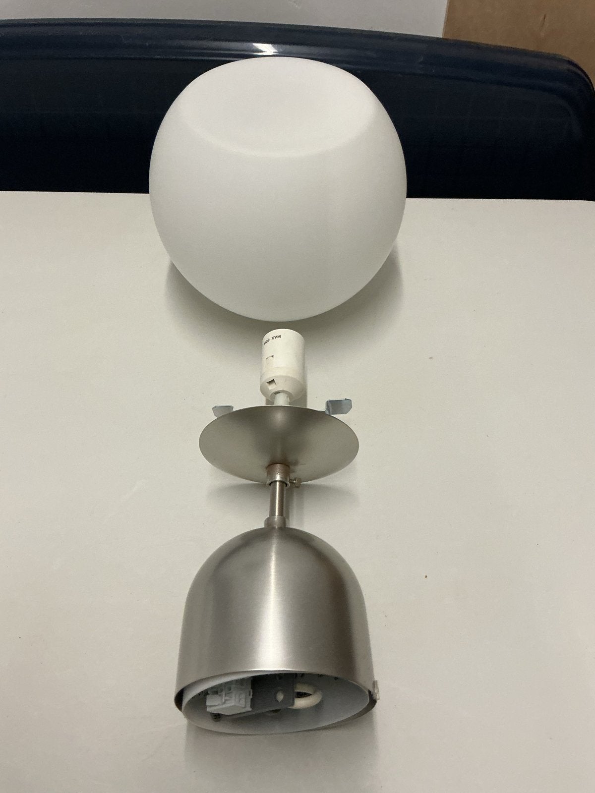 Bollamp met platte onderkant - Matglas voor zachte uitstrali, Ophalen of Verzenden, Gebruikt, Glas, E27 (groot)