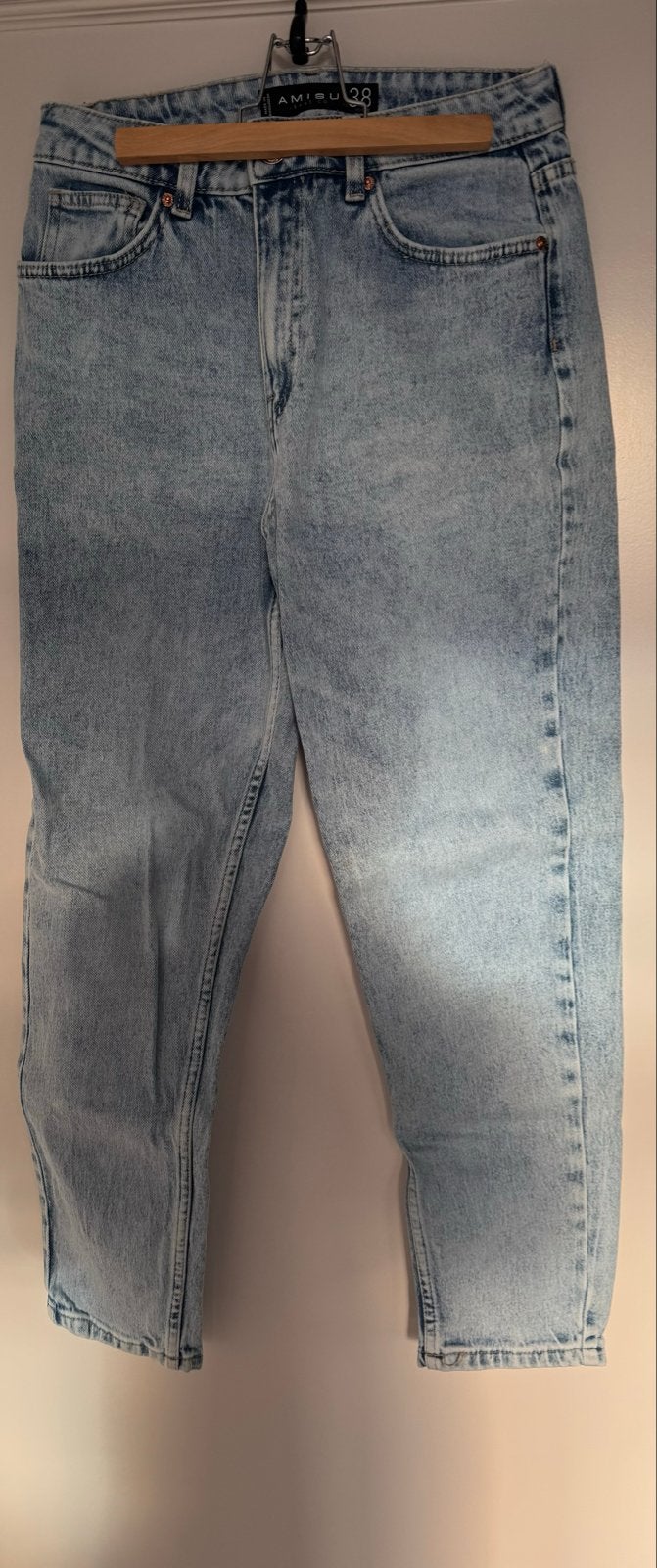 AMISU Jeans Maat 38 - Lichtblauwe Denim, Ophalen, Zo goed als nieuw, Blauw, W30 - W32 (confectie 38/40)