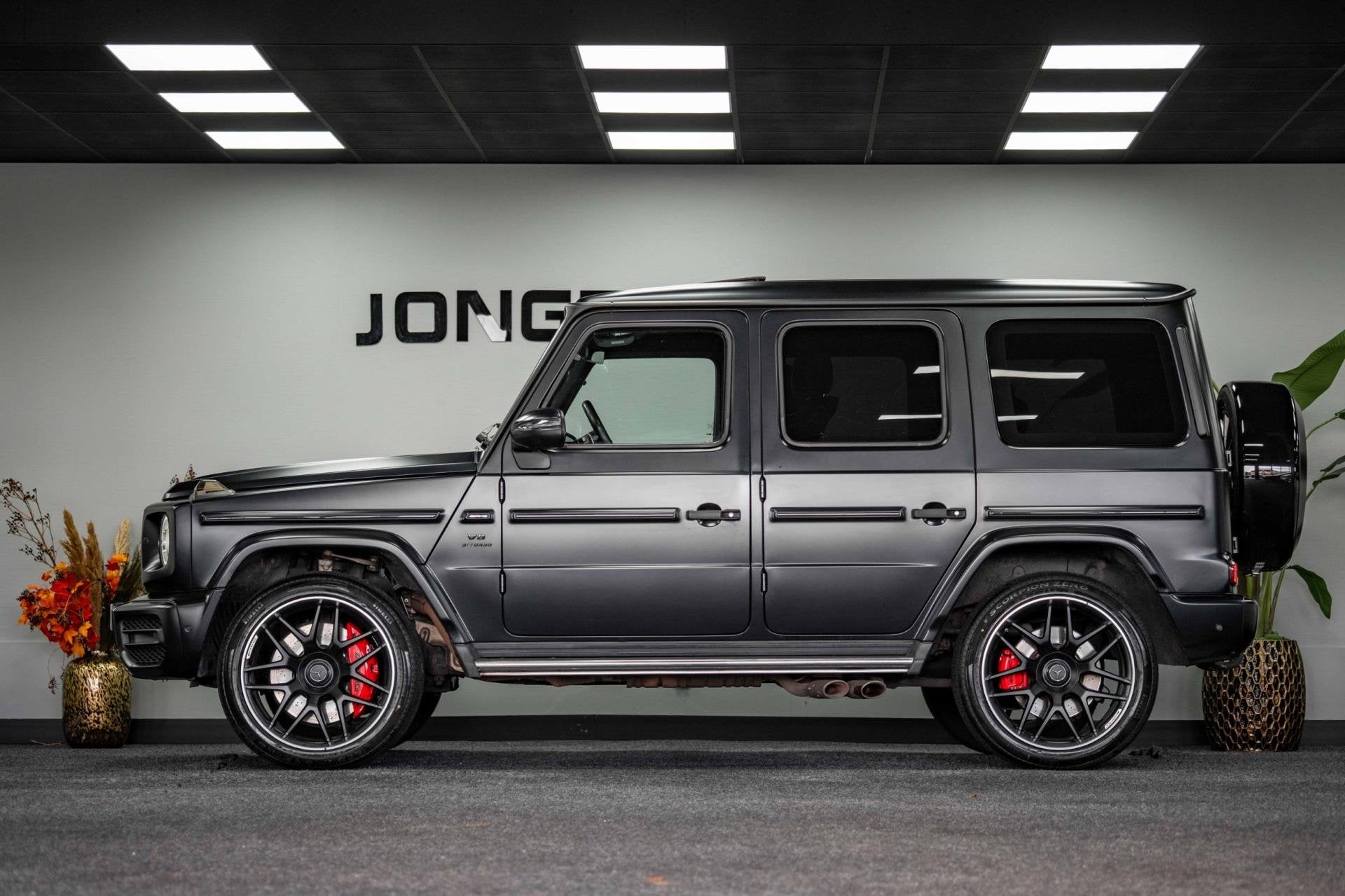 Mercedes-Benz G 63 AMG |Pano|Massage|Distronic|360|Burmester, Automaat, G-Klasse, Zwart, Leder