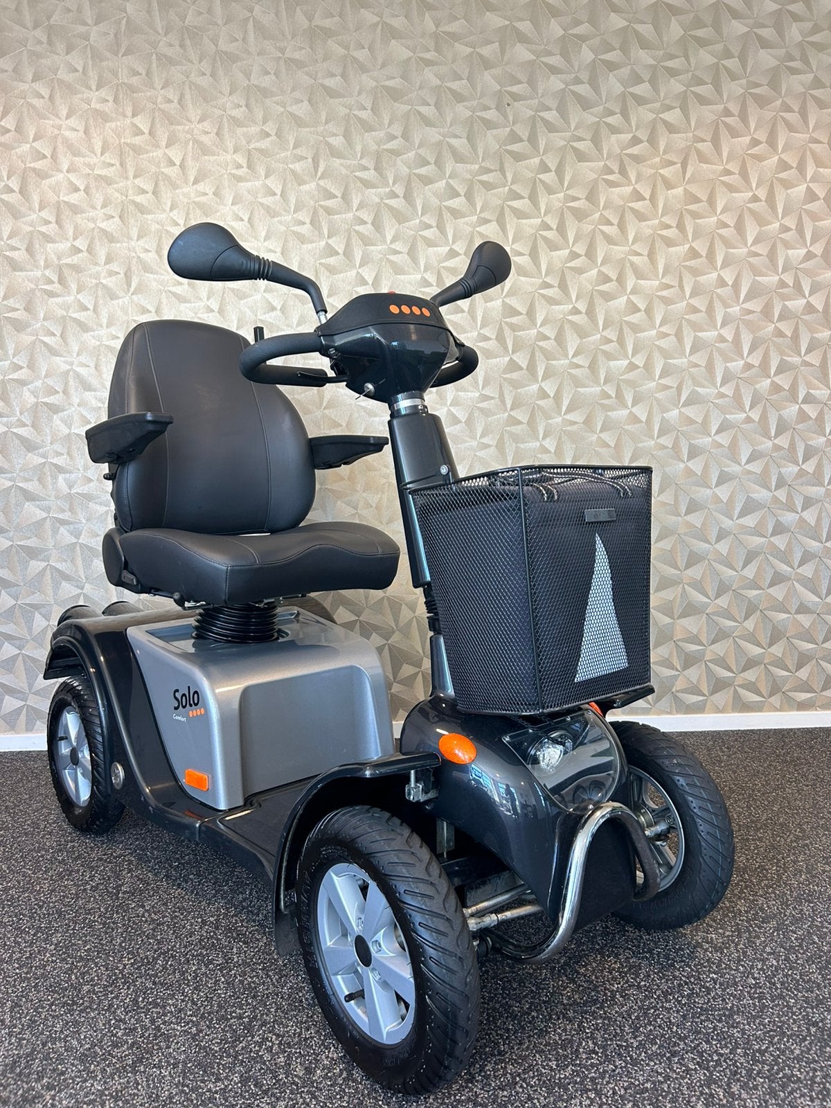 Scootmobiel | SOLO | Life and Mobility | 18 km/u | VERING, Diversen, Brommobielen en Scootmobielen, Life and Mobility, Zorgbroeder
