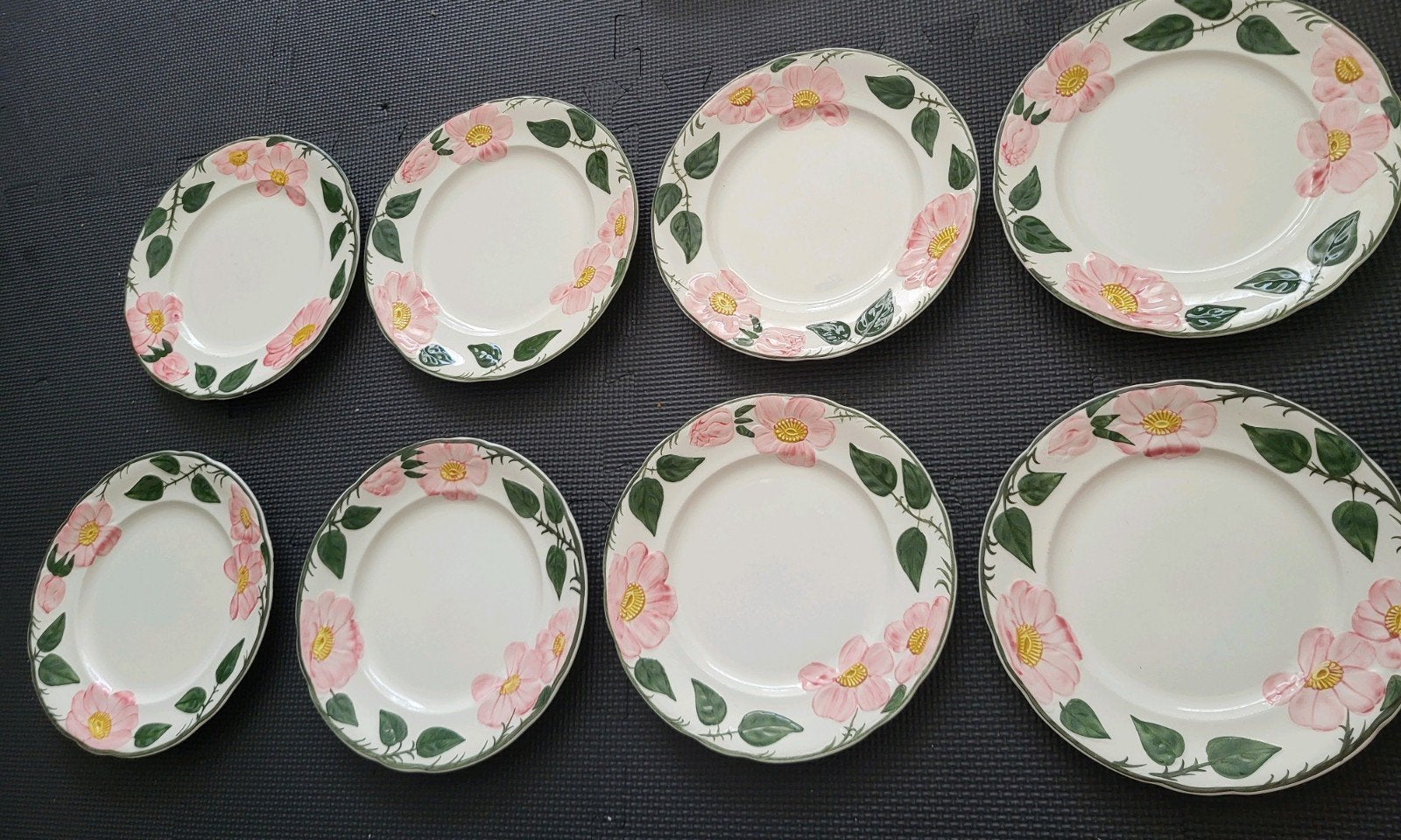borden villeroy&boch wild rose 8 stuks, Huis en Inrichting, Keuken | Servies, Ophalen, Zo goed als nieuw, Bord(en), Overige stijlen