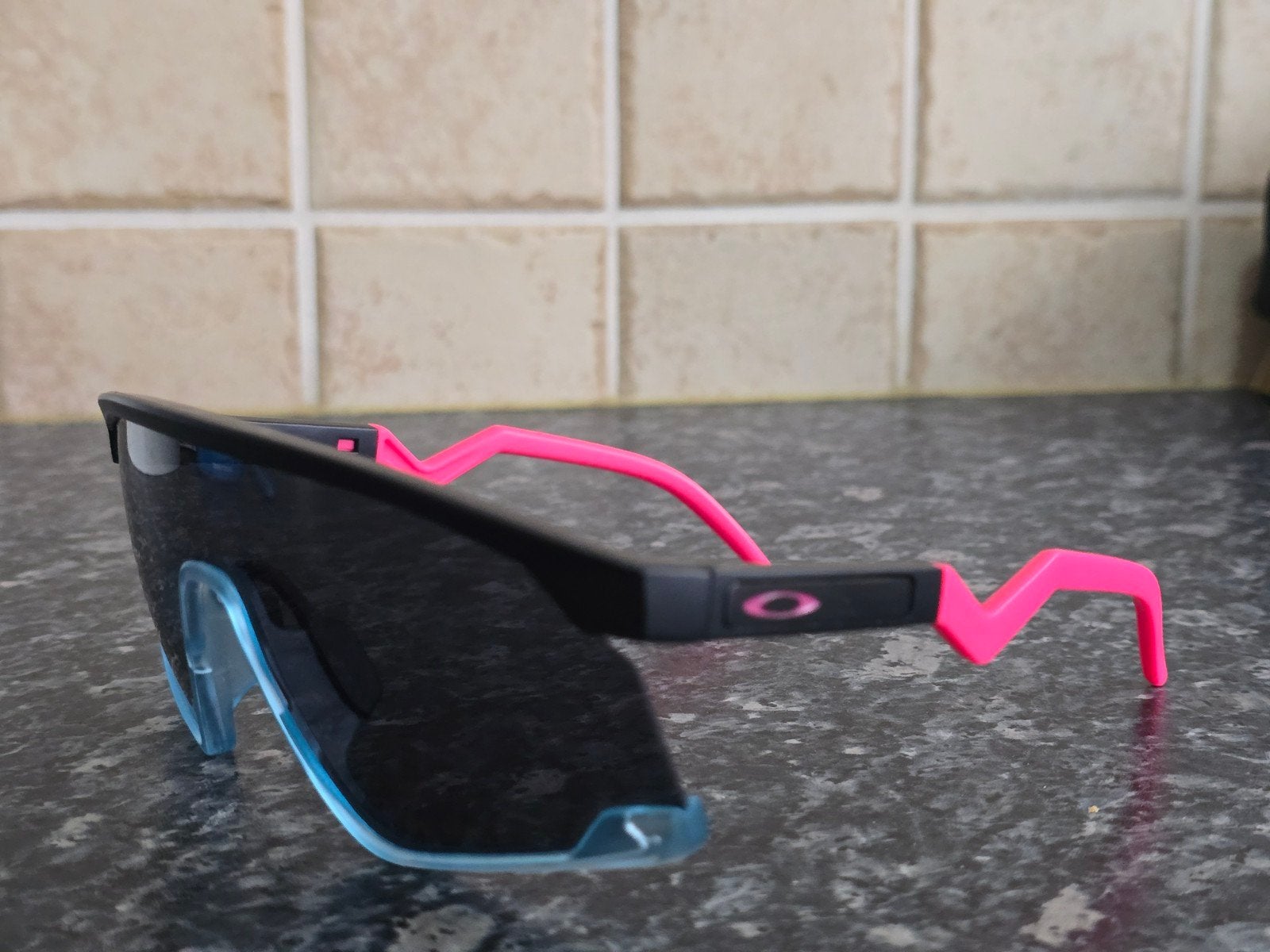 Oakley bril zonnebril nieuw, Ophalen of Verzenden, Nieuw, Blauw, Oakley