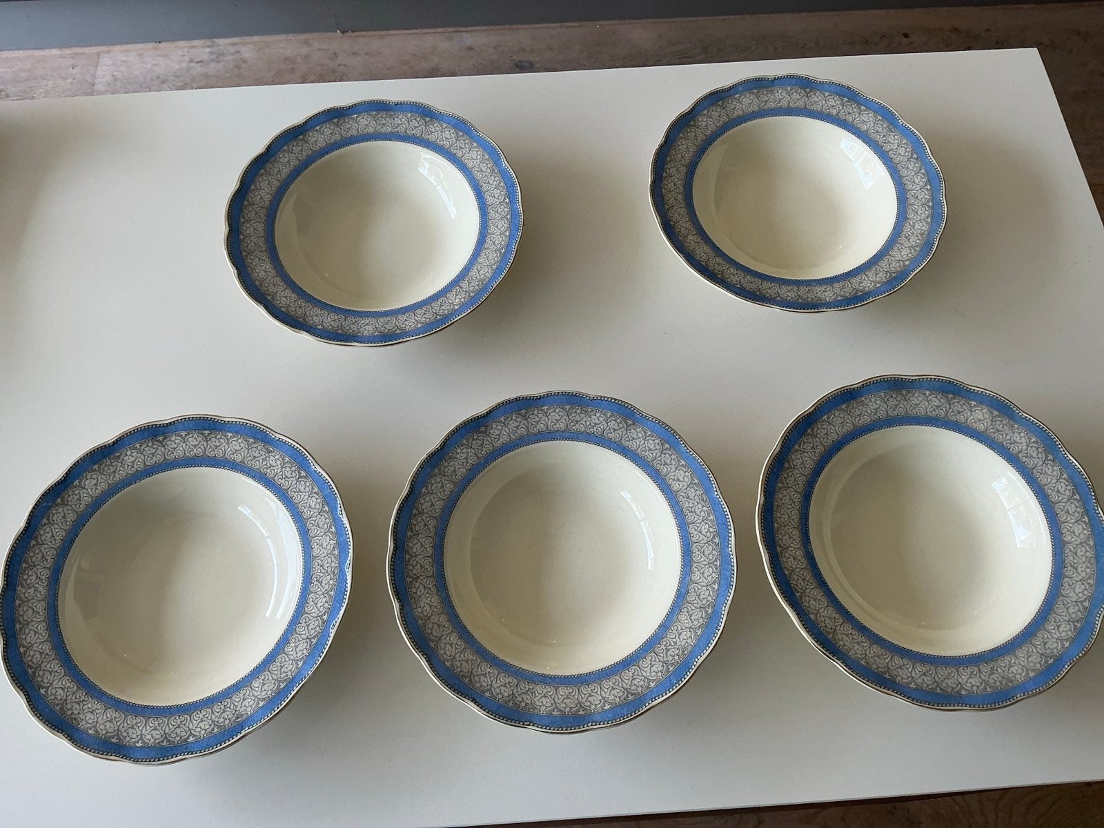 Set van Grindley Cream Petal blauw/goud, Ophalen