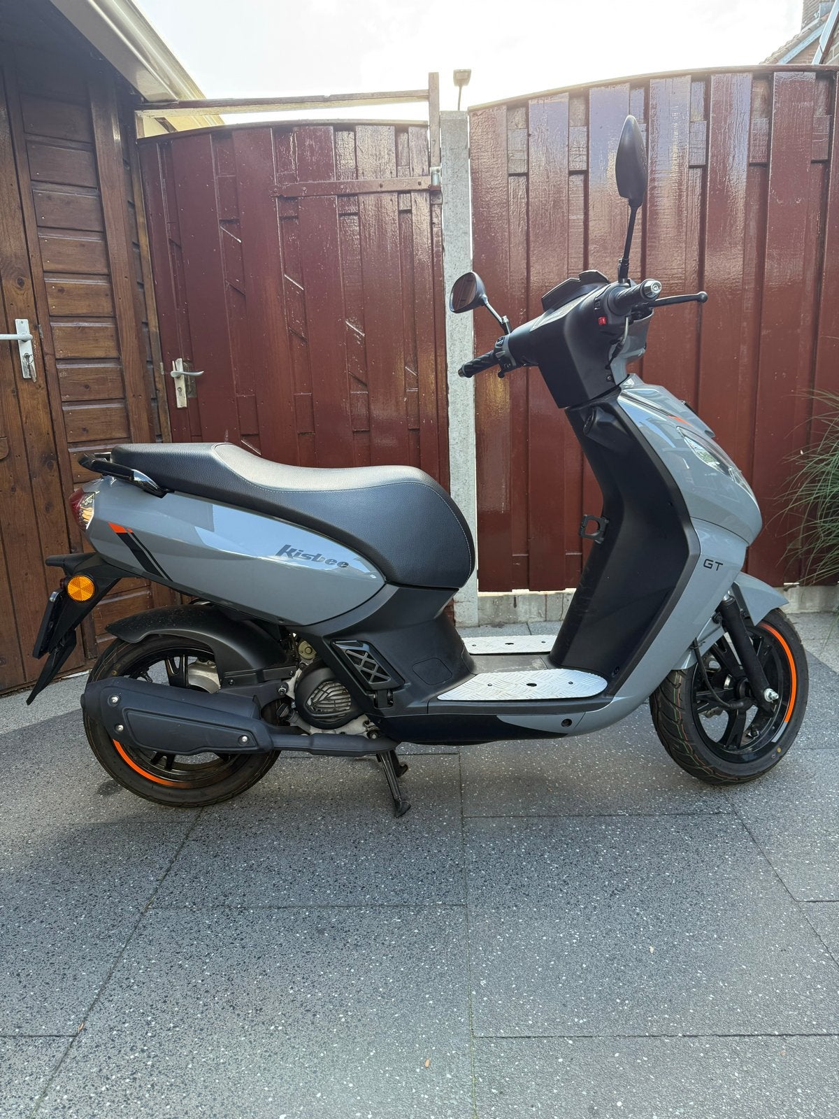 Peugeot Kisbee GT - Zo goed als nieuw, Fietsen en Brommers, Scooters | Peugeot, Ophalen, Overige modellen, Maximaal 45 km/u, Zo goed als nieuw