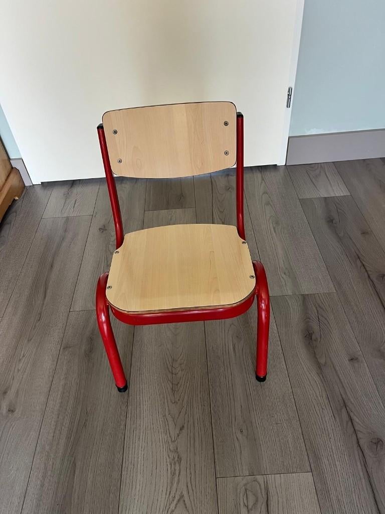 te koop aangeboden  houten stoeltje voor kleuters, Ophalen, Zo goed als nieuw, Stoel(en)