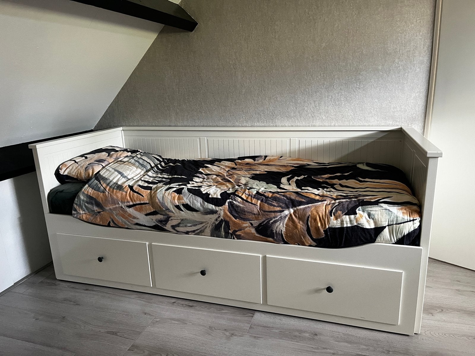 Ikea Hemnes uitschuifbaar bed met lades en matras, Ophalen, Eenpersoons, Wit, 80 cm