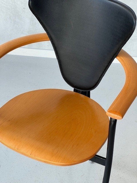 Jaren 80 eetkamerstoel vintage eettafelstoel postmodern, Hout, Gebruikt, ., Zwart