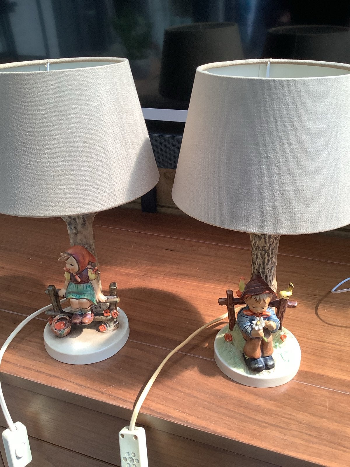 2 Hummel schemerlampen met kap, werkend en onbeschadigd, Huis en Inrichting, Overige merken, Zo goed als nieuw, Klassiek, Steen/keramiek