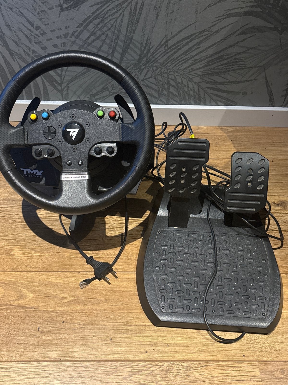 Thrustmaster TMX Racestuur & Pedalen voor PC en Xbox, Ophalen, Racestuur, Gebruikt, Force feedback