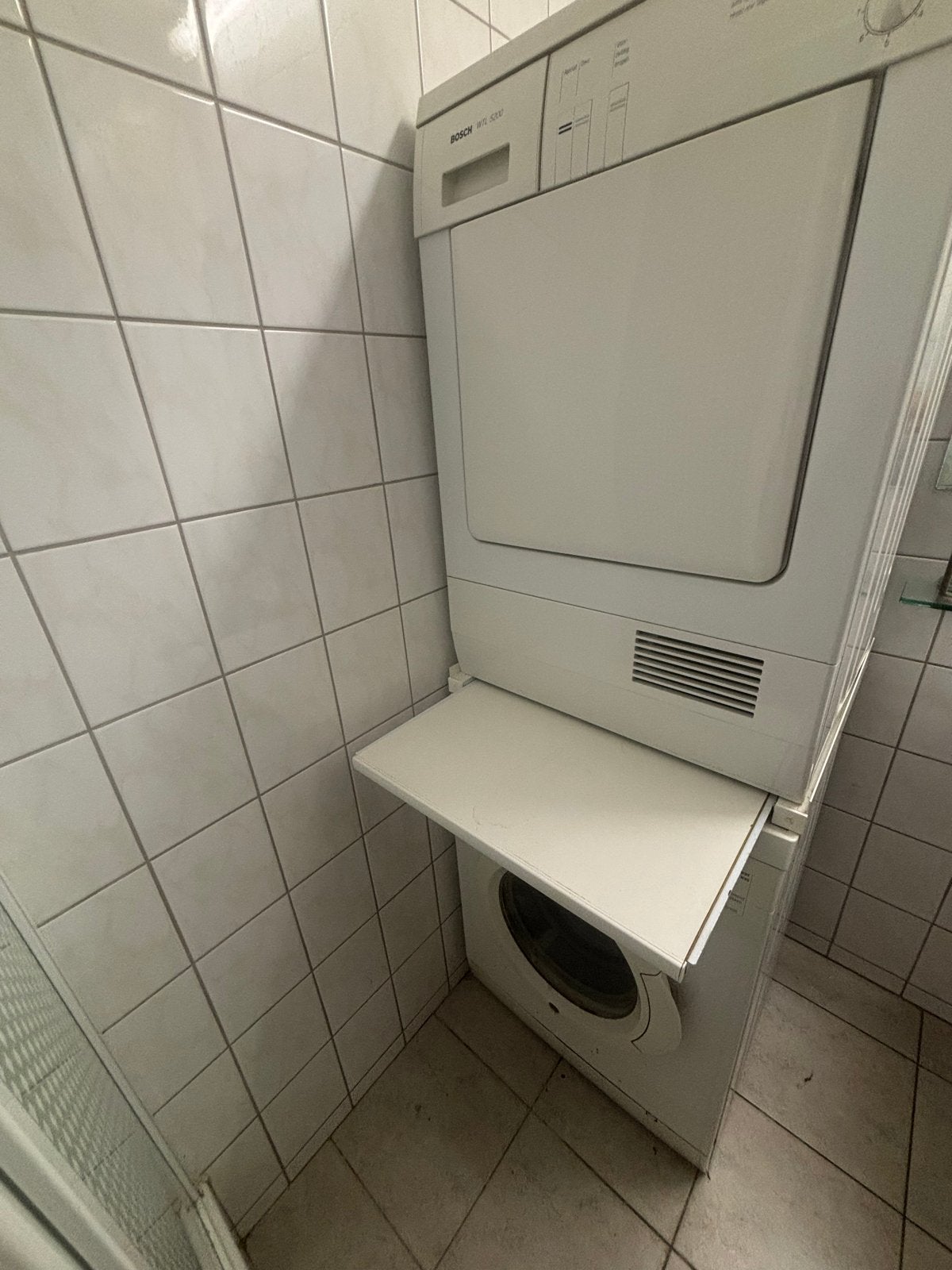 Bosch wasmachine & droger met uitschuifbare houder, Witgoed en Apparatuur, Ophalen, Gebruikt, Voorlader, 85 tot 90 cm