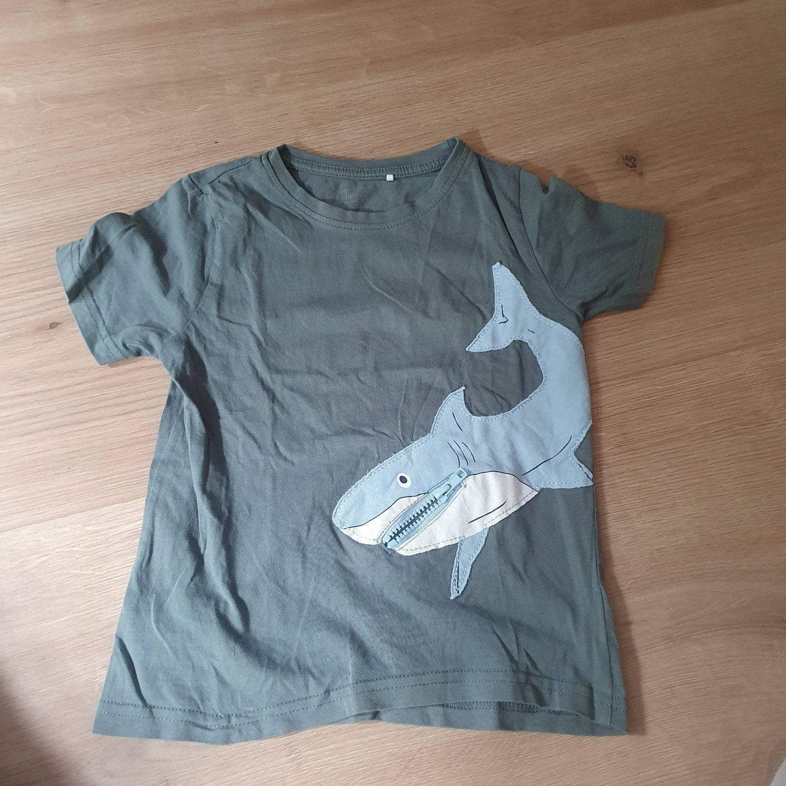Stoer T-shirt met haaienprint - Topolino, Kinderen en Baby's, Ophalen of Verzenden, Gebruikt, Topolino