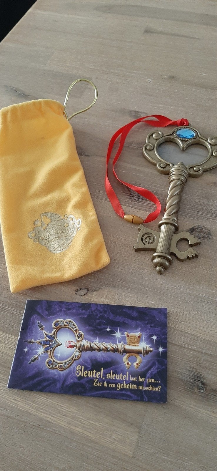 Grote  Efteling  decoratieve sleutel met zakje en kaart, Verzamelen, Ophalen, Zo goed als nieuw, Overige typen