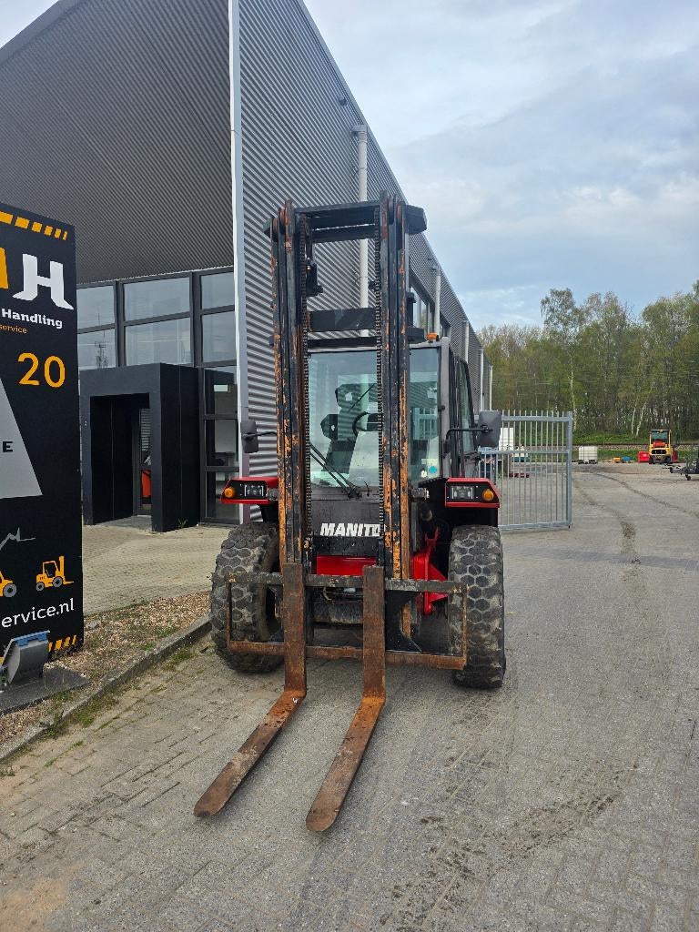 manitou mc30-02, Ophalen, 3000 tot 4000 kg, Diesel, Heftruck